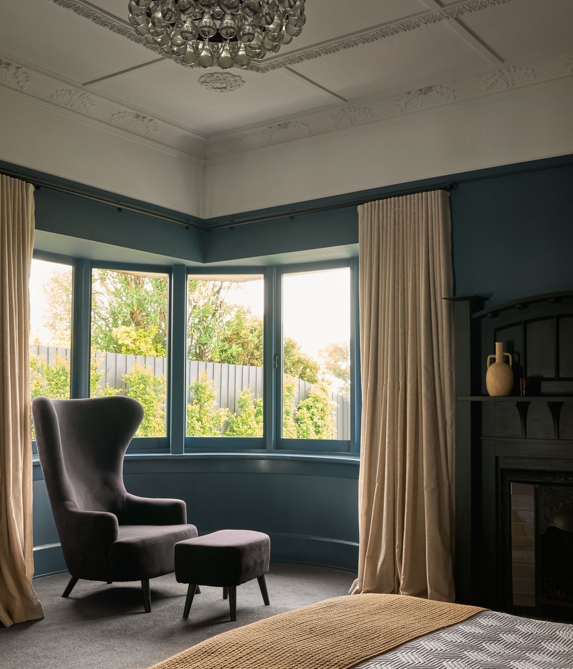 A quiet counterpoint to the home’s vibrant social spaces. The bedrooms blend warm neutrals with layered textures, reflecting the calm sophistication of the Deco era. Comfort, elegance, and retreat all beautifully entwined.
