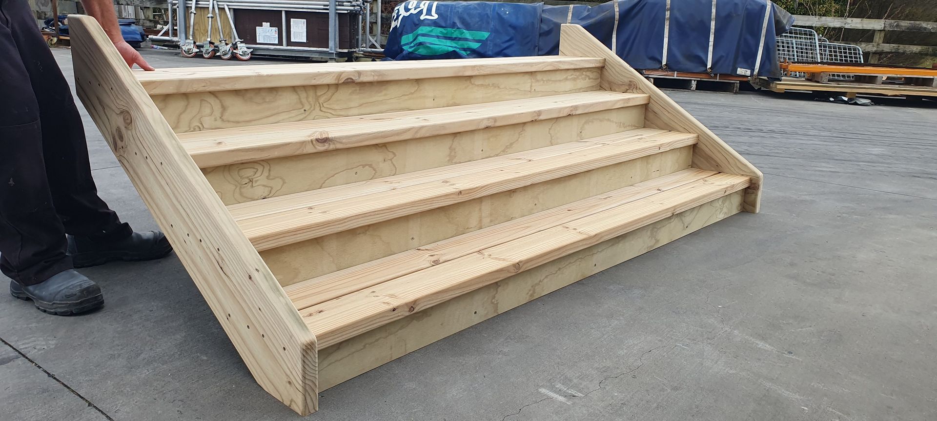 Exterior Stairs - 240x45 Pine Stringers, 135x42 Pine Treads, Solid Ply Risers