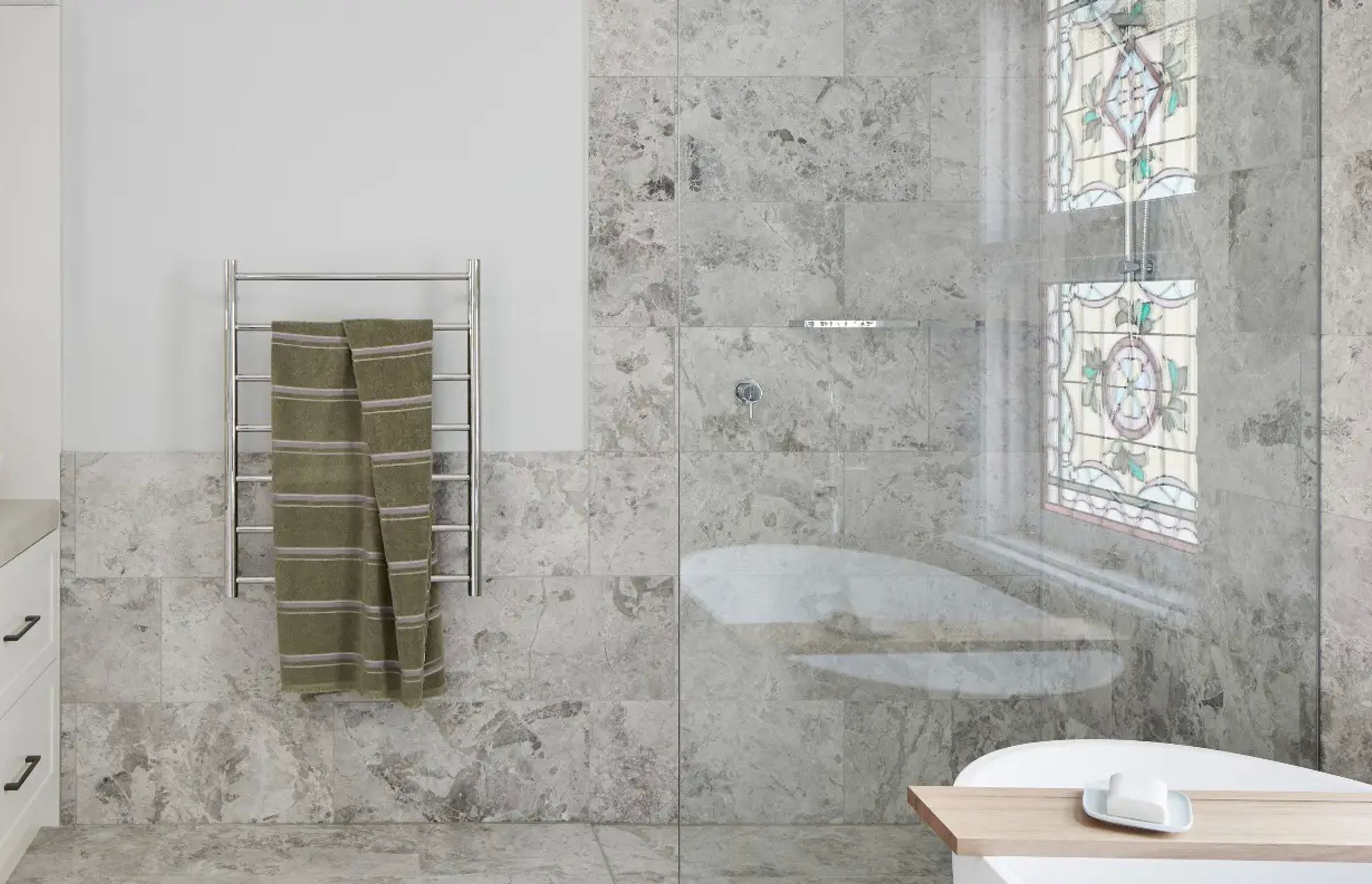 Manhattan Limestone | Project by Frankly Interior Design