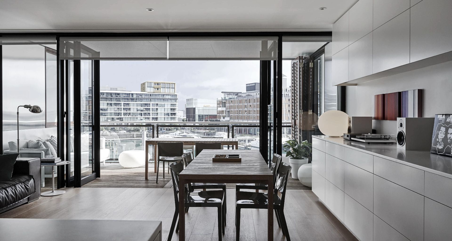 City Apartment banner