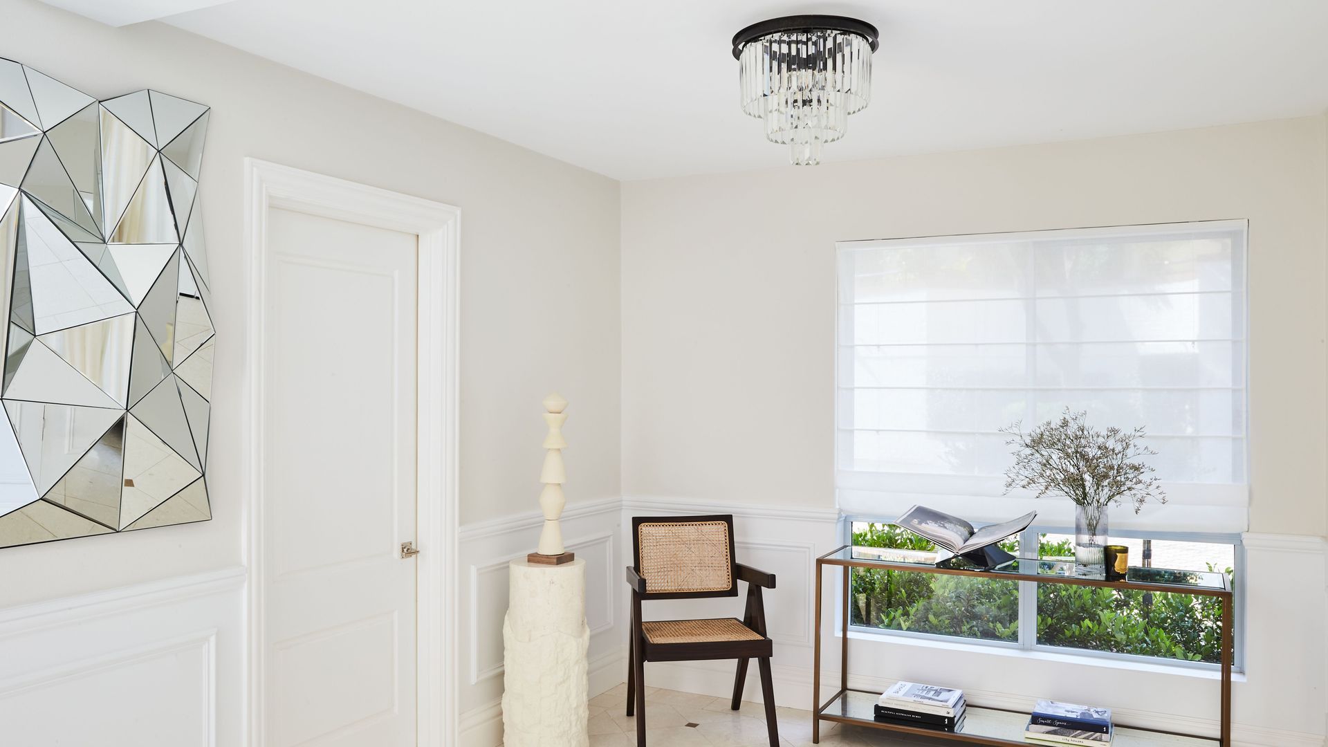 An elegant Parisian Townhouse with classic and contemporary overtures, designed and built by MILEHAM. video