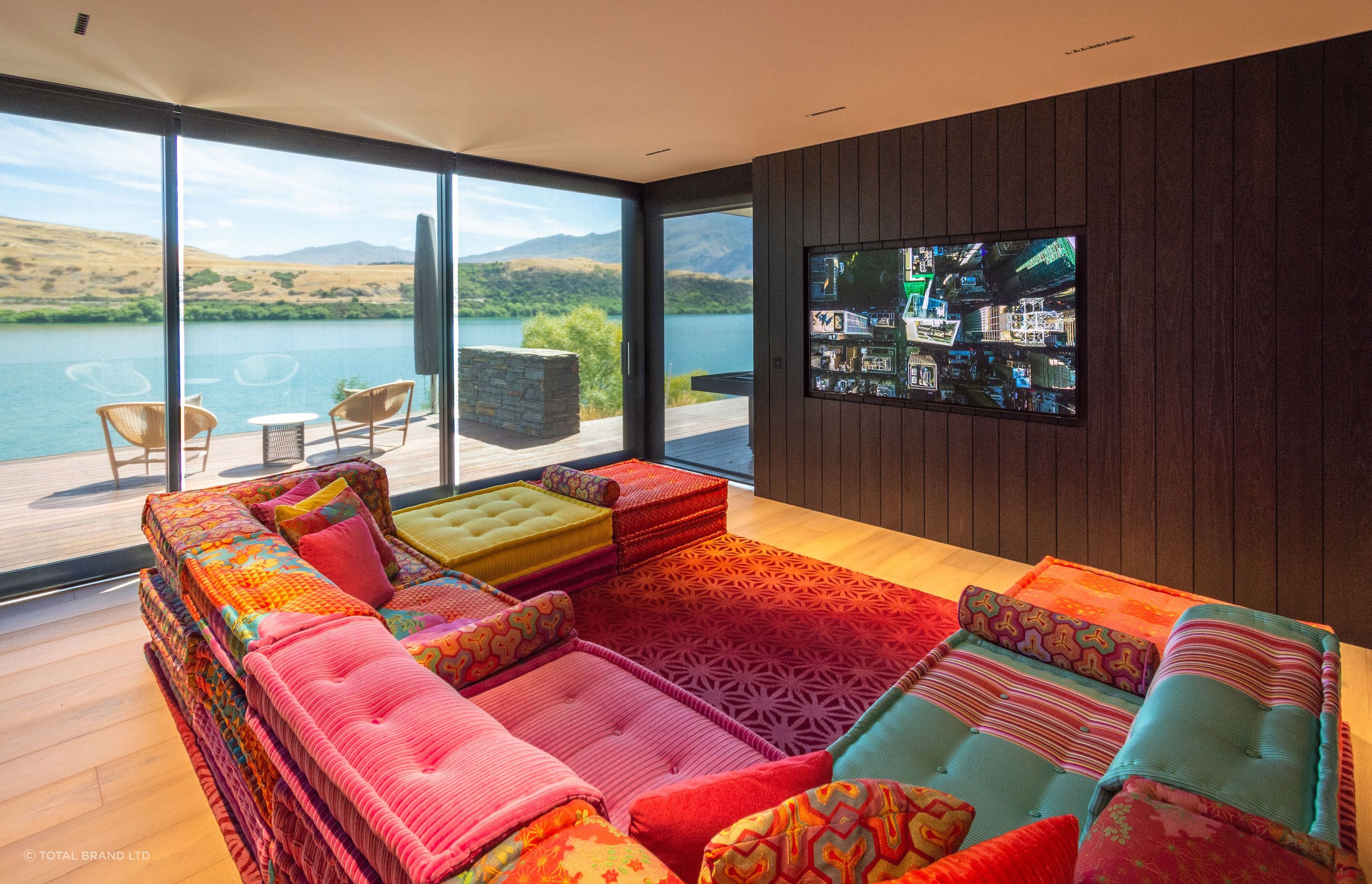 22021617-green-owens-house.jpg