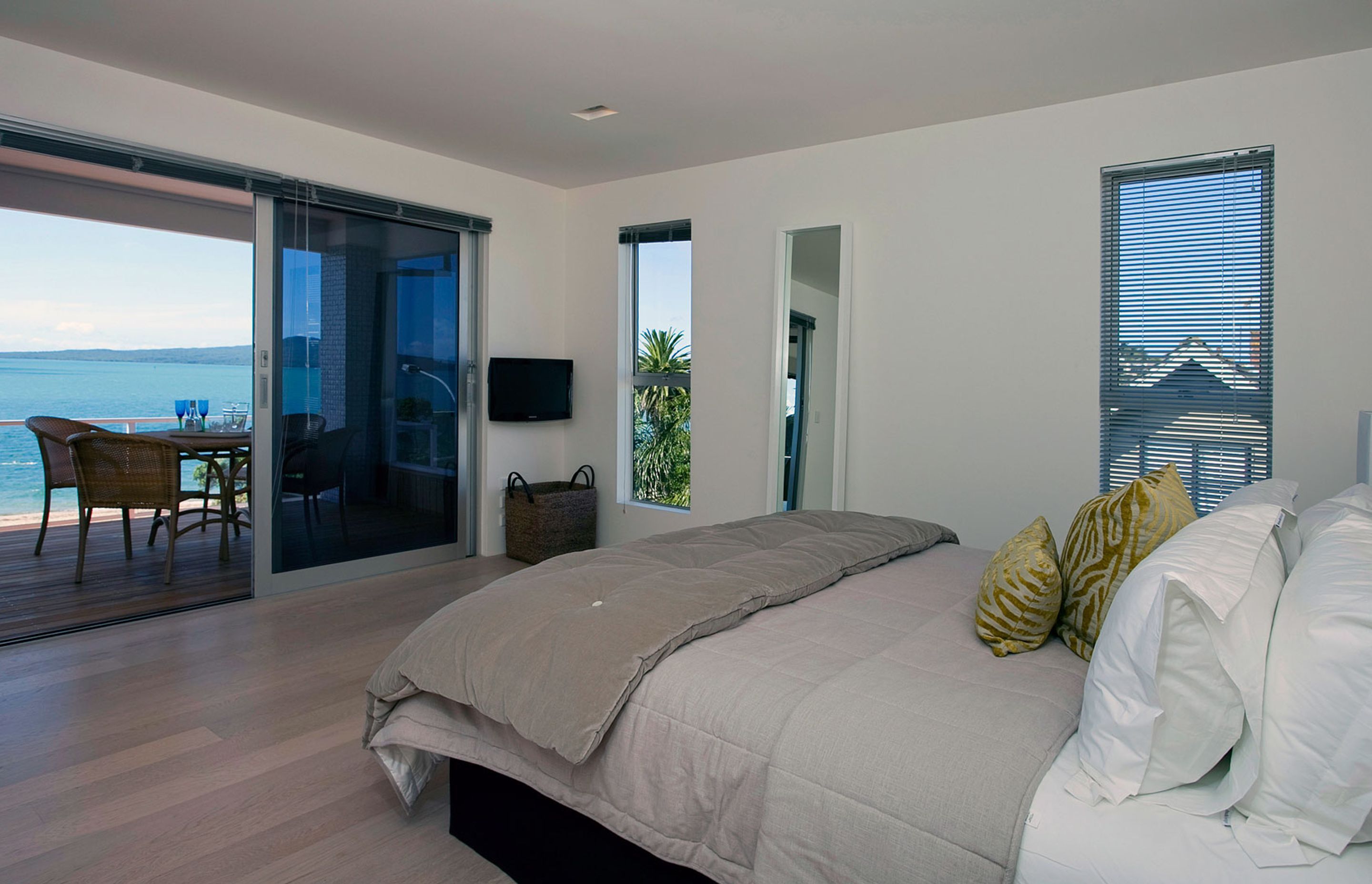 Tamaki Drive - Saint Heliers