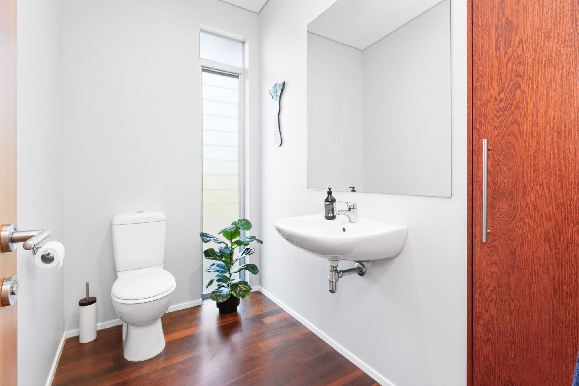 23-web-or-mls-147-Pompallier-Estate-Drive-5.jpg