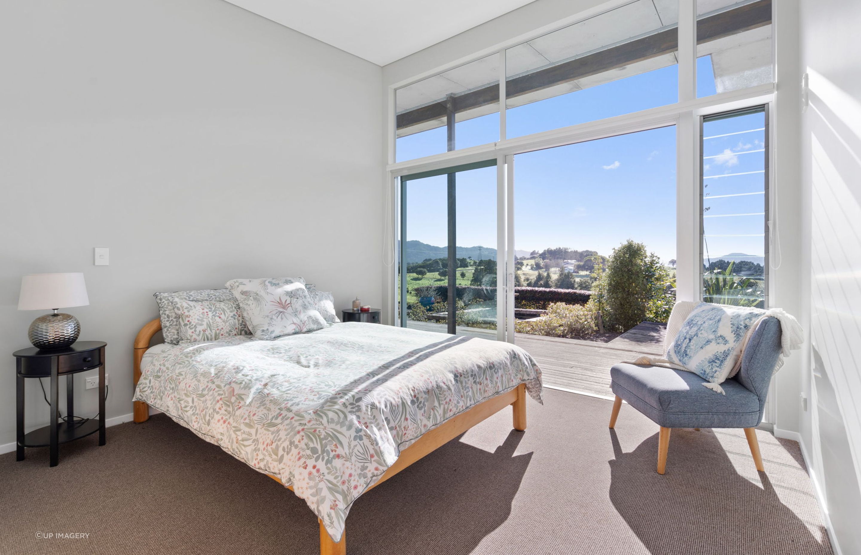 24-web-or-mls-147-Pompallier-Estate-Drive-6.jpg