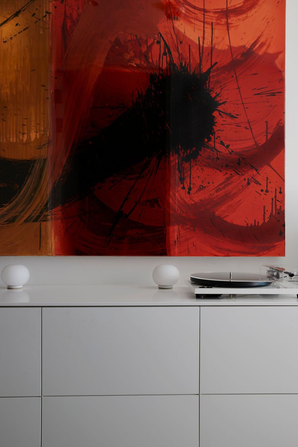 2404-4-WALLS-Wynayard-Apt85x.jpg