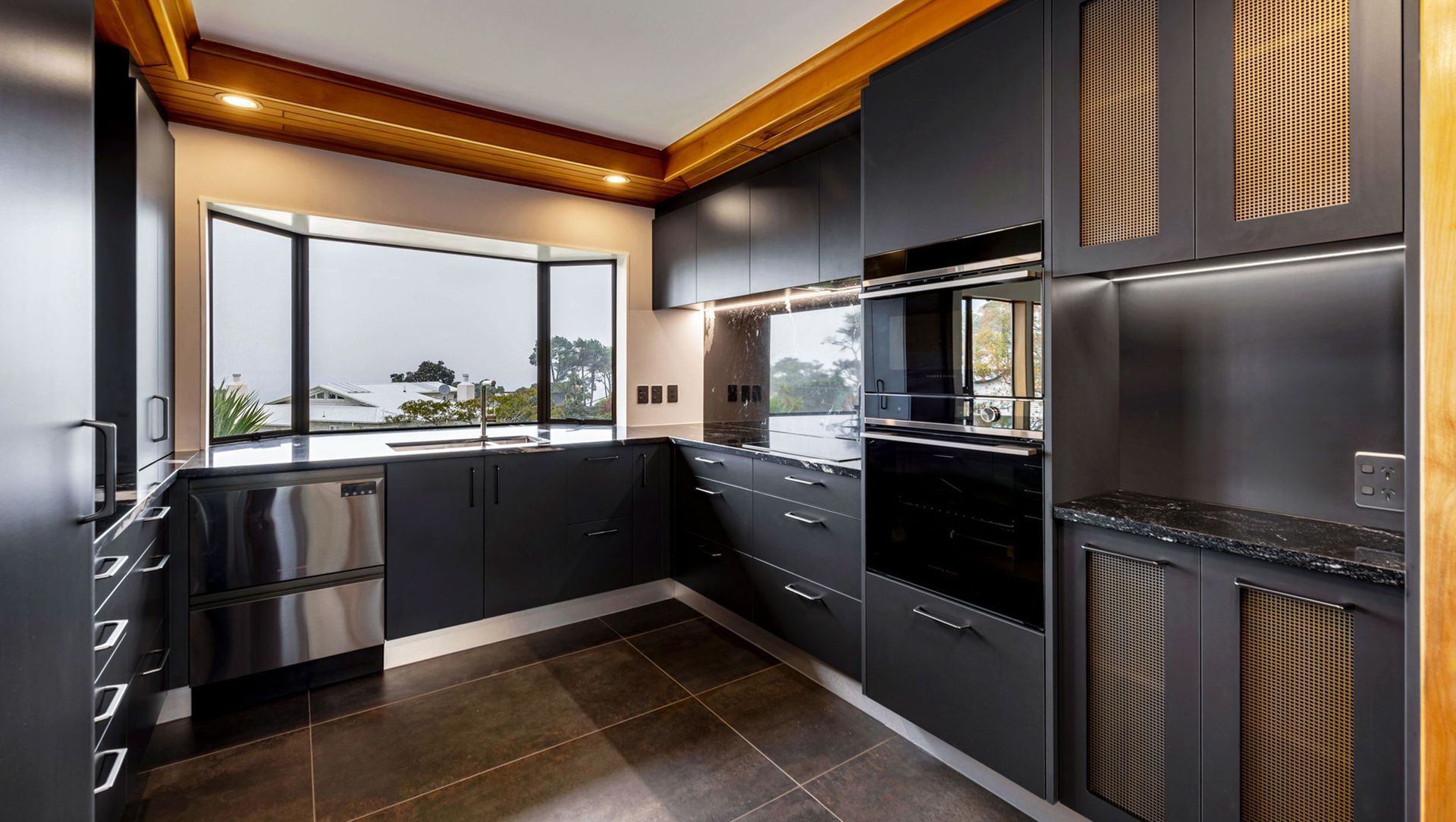 Black Beauty Kitchen banner