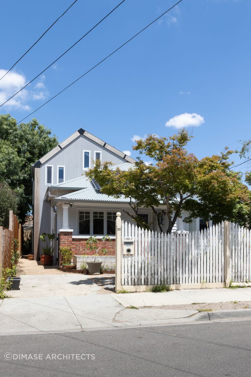 Street view, Thornbury renovation. The addition seamlessly blends into the original facade of the Edwardian cottage