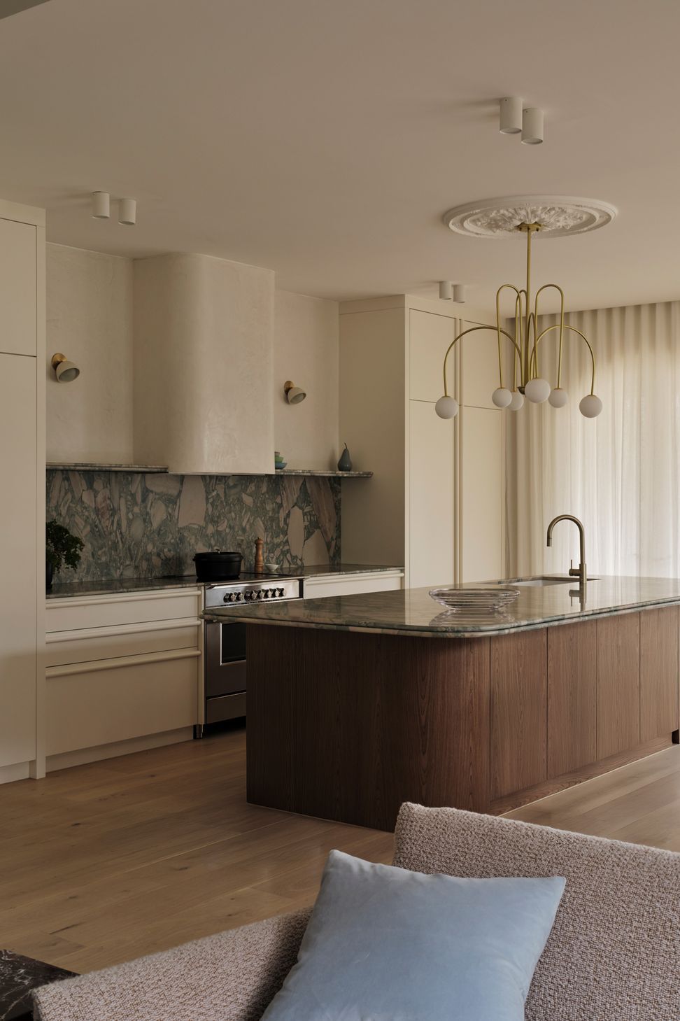 260209DWTASSPetershams160149NoStools-copy.jpg