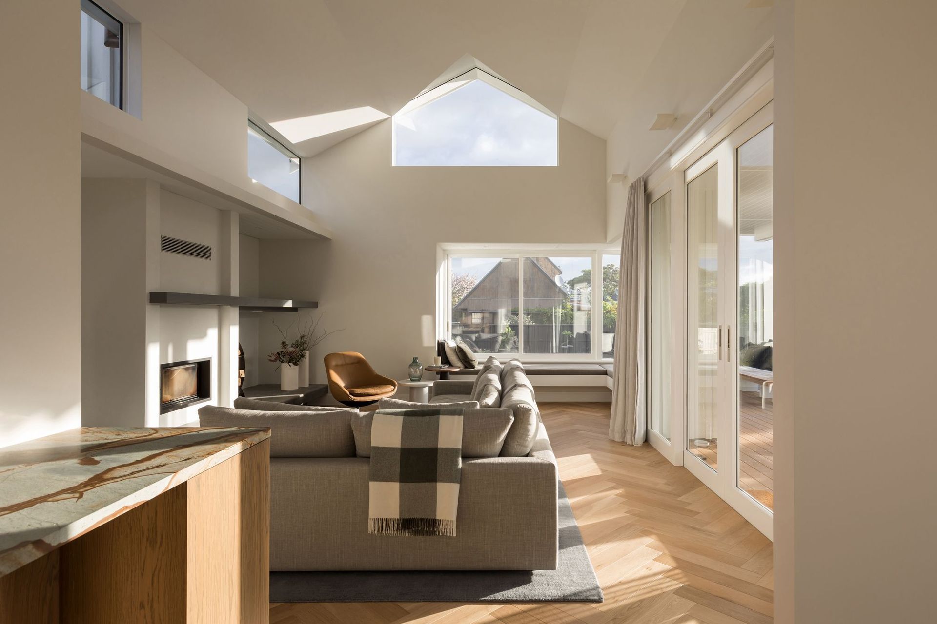 Villa Reno in Auckland by KKID and Malcolm Walker