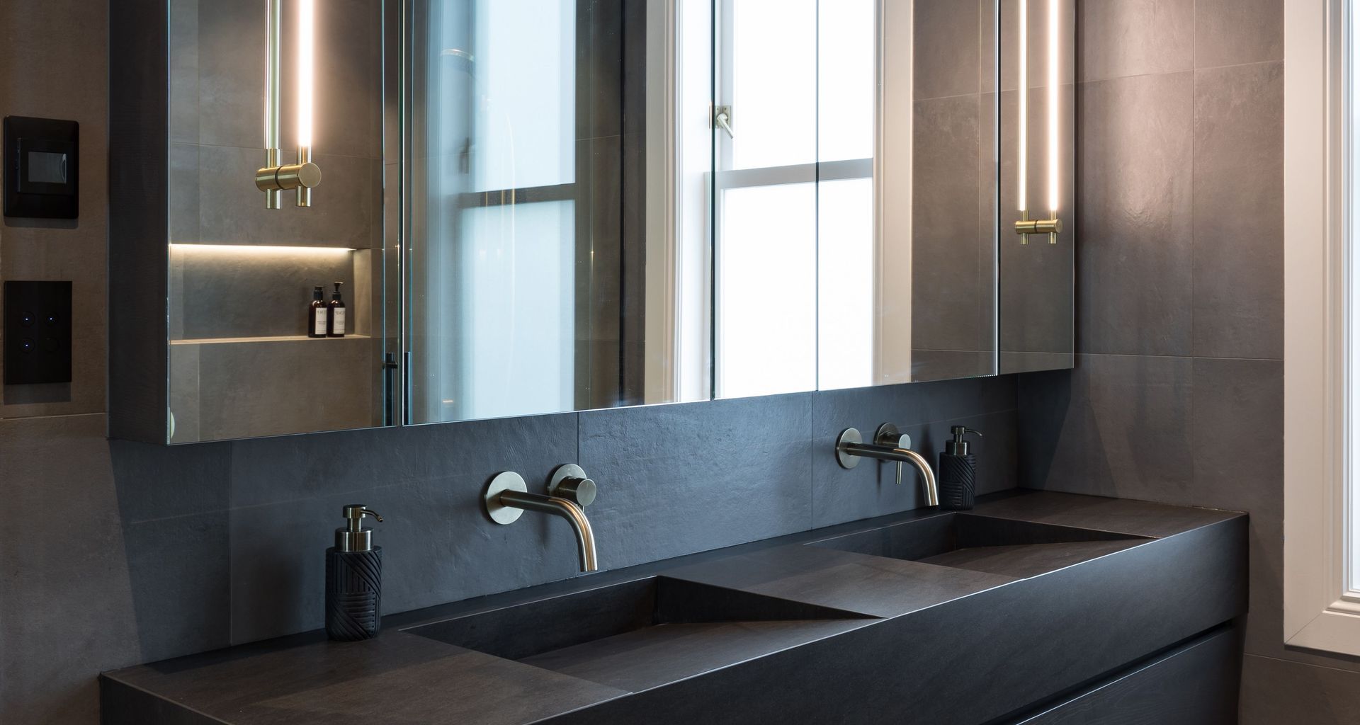 Georgina Street, Freemans Bay Master Ensuite banner