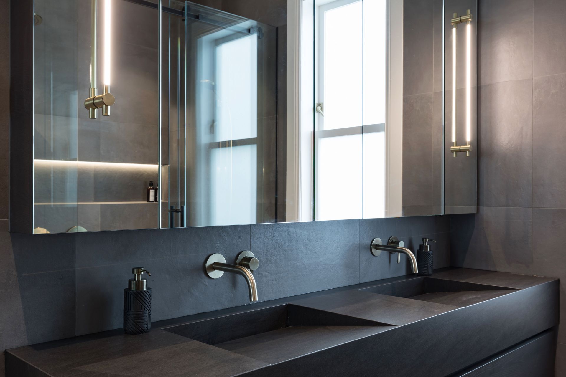 Georgina Street, Freemans Bay Master Ensuite