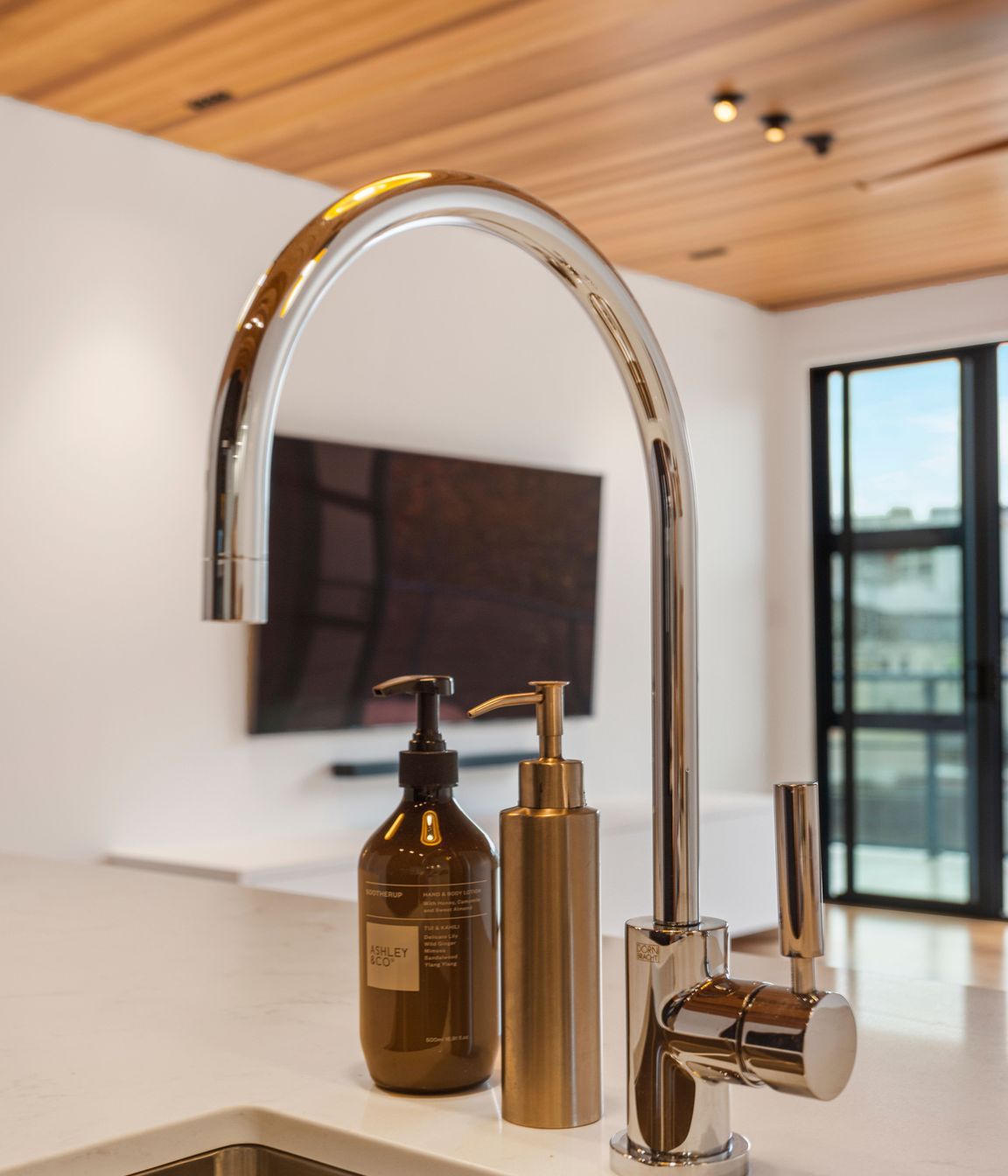 Auckland City Apartment