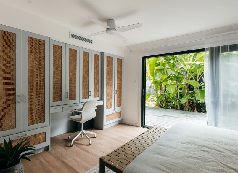 Akoya House