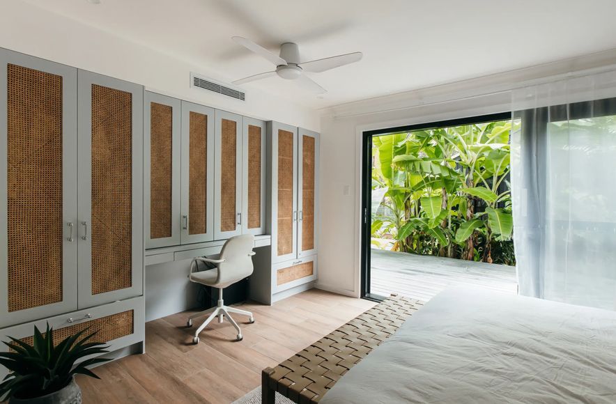 Akoya House