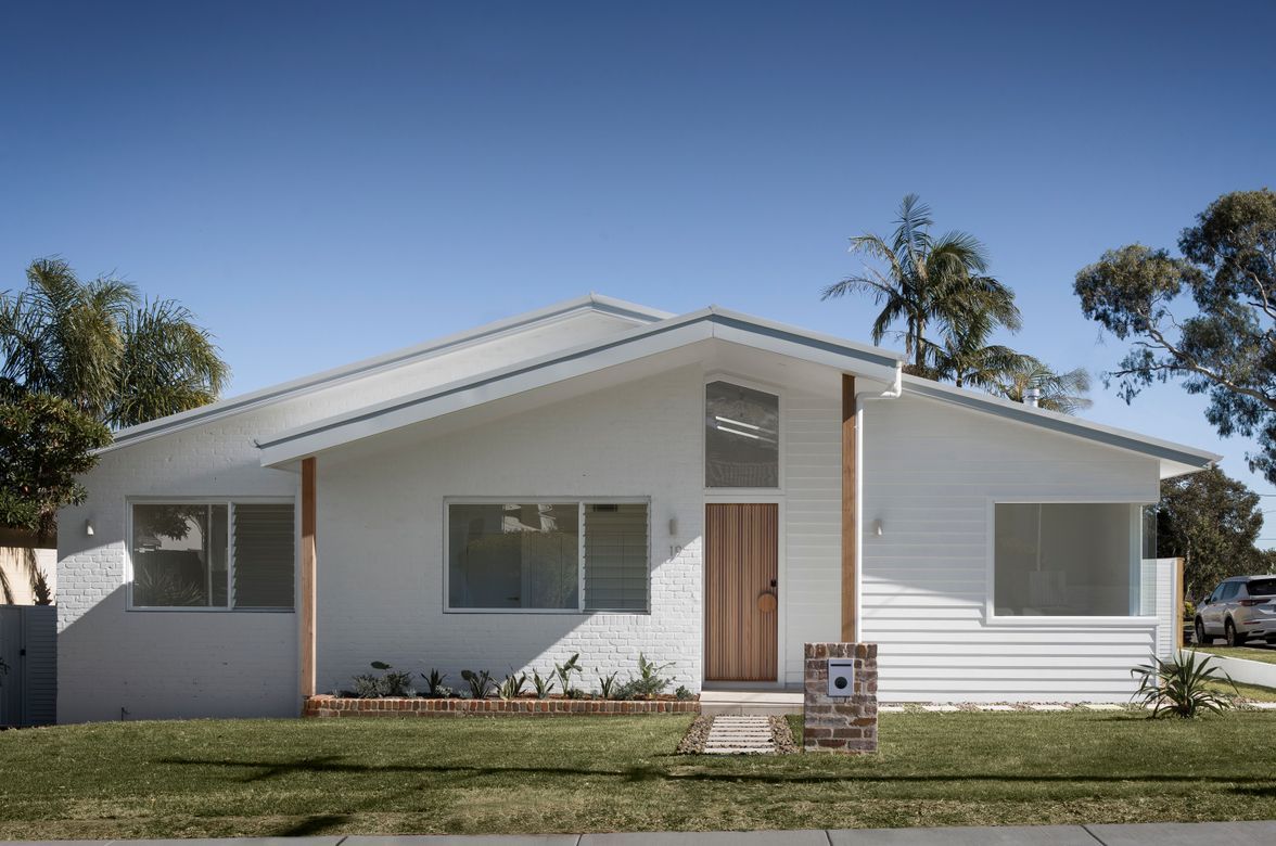 Single Storey Coastal Home