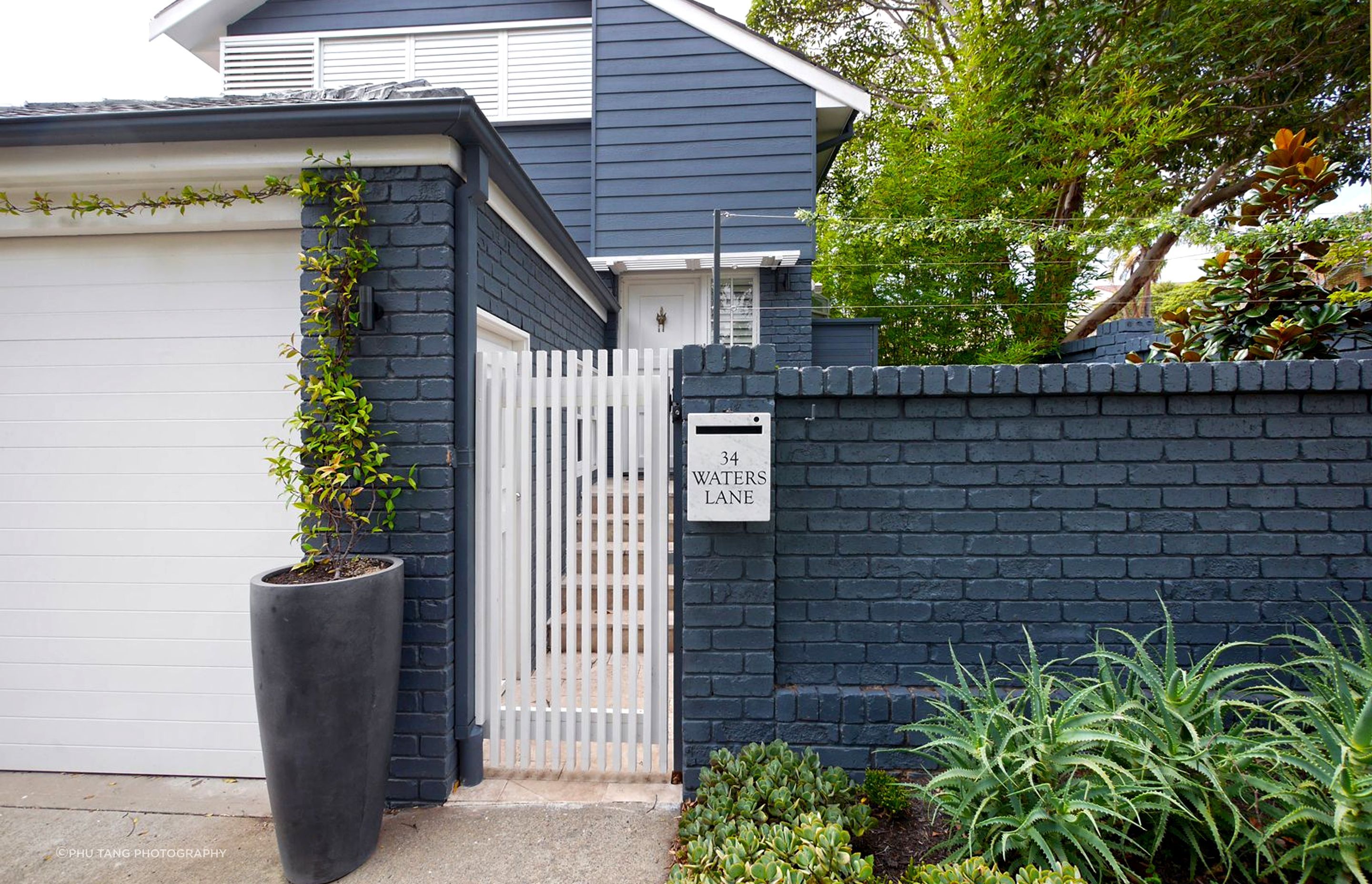 Stylish Nautical Townhouse