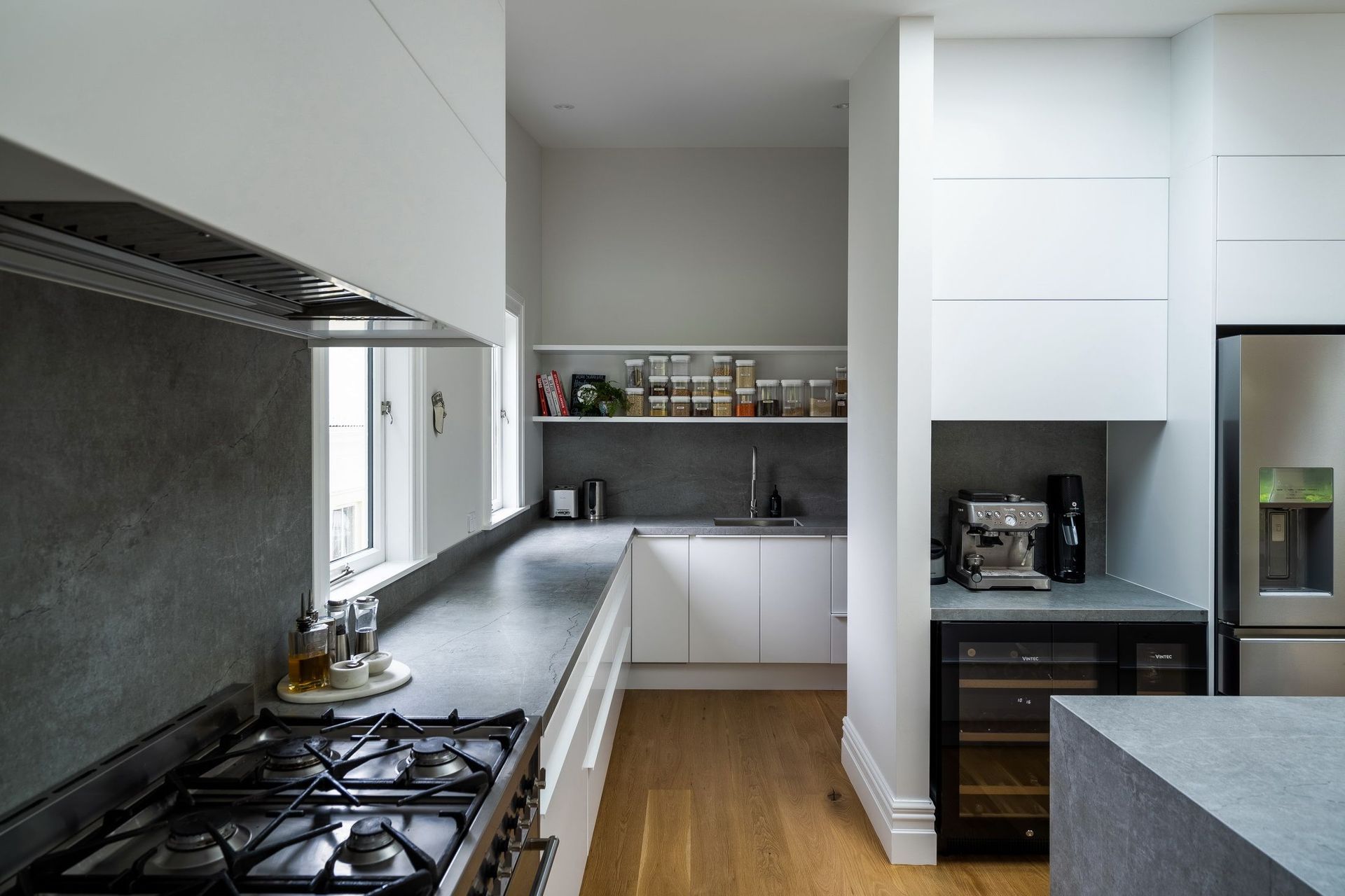 Roslyn Terrace Home