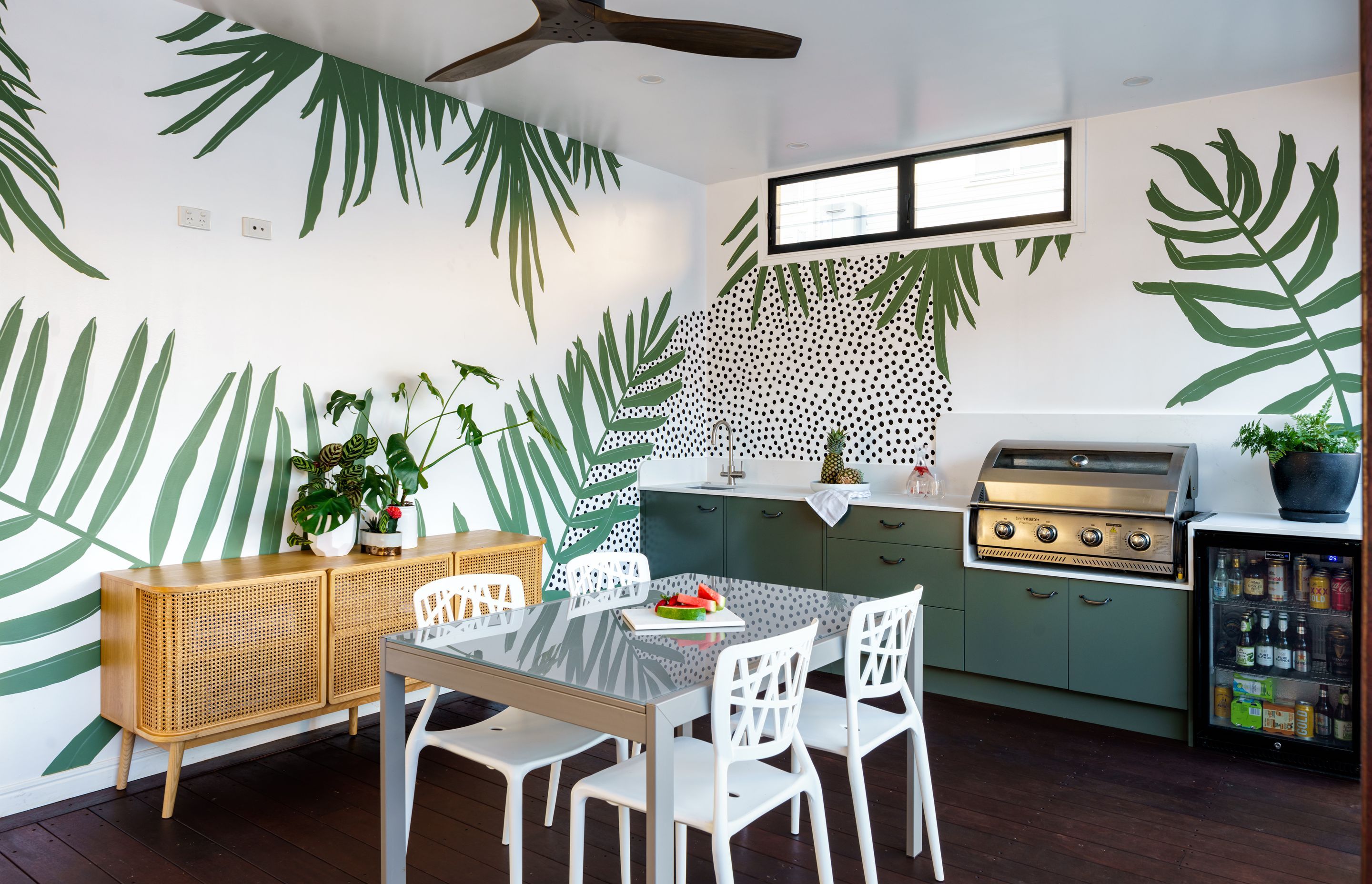 Tarragindi Outdoor Room & Kitchen