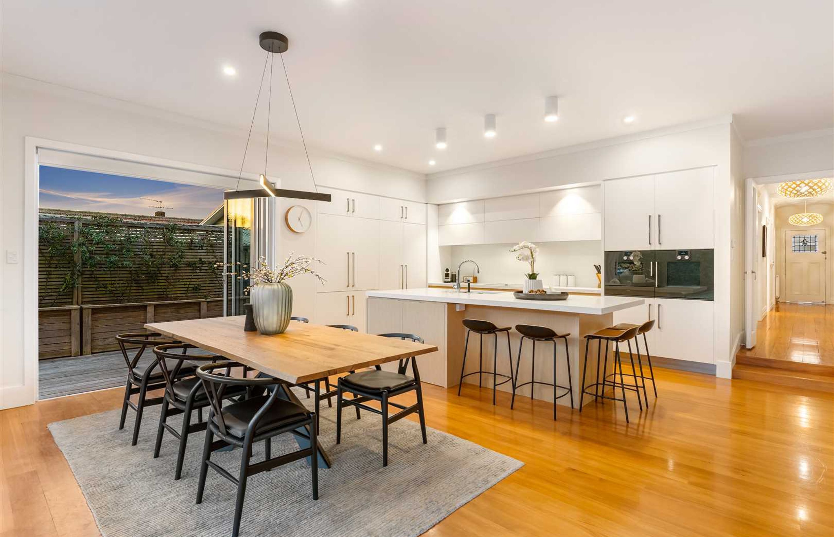 Chevalier Chic, Point Chev