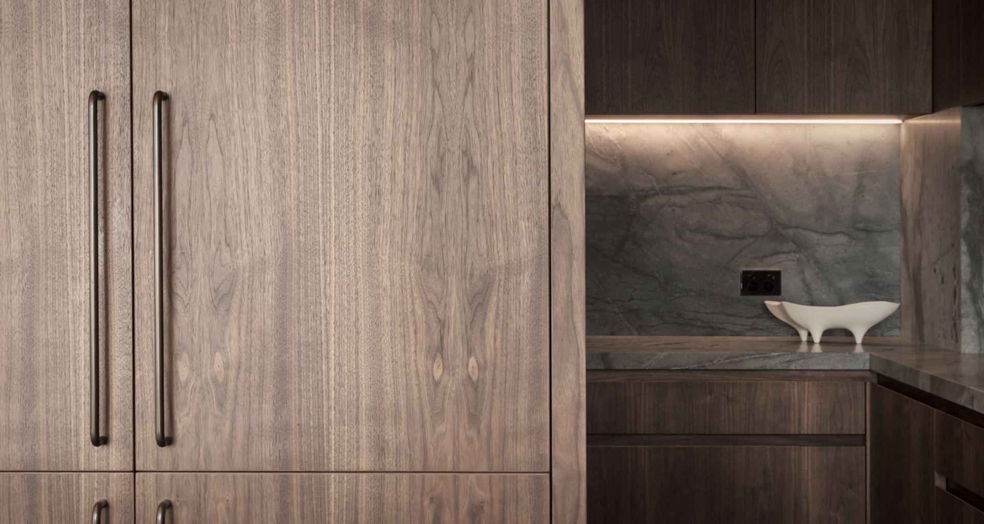 The Pines Apartment banner