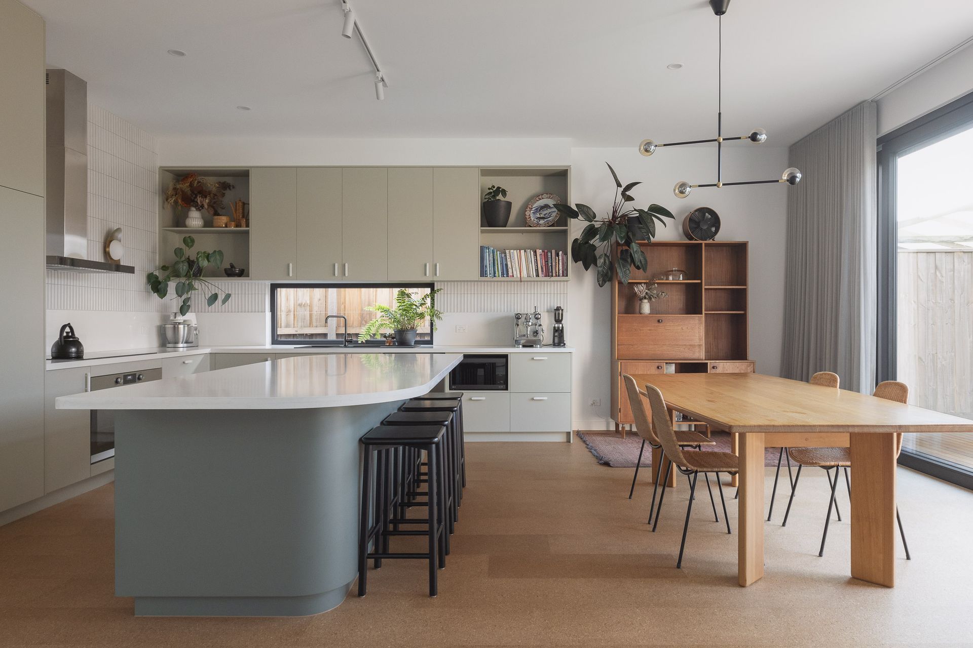 473ModernKitchenYarraville.jpg