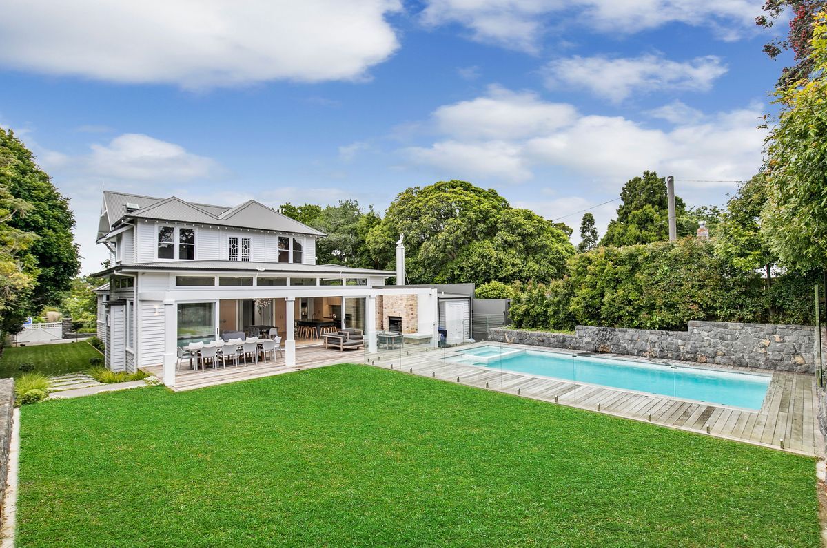 Gillies Ave, Epsom