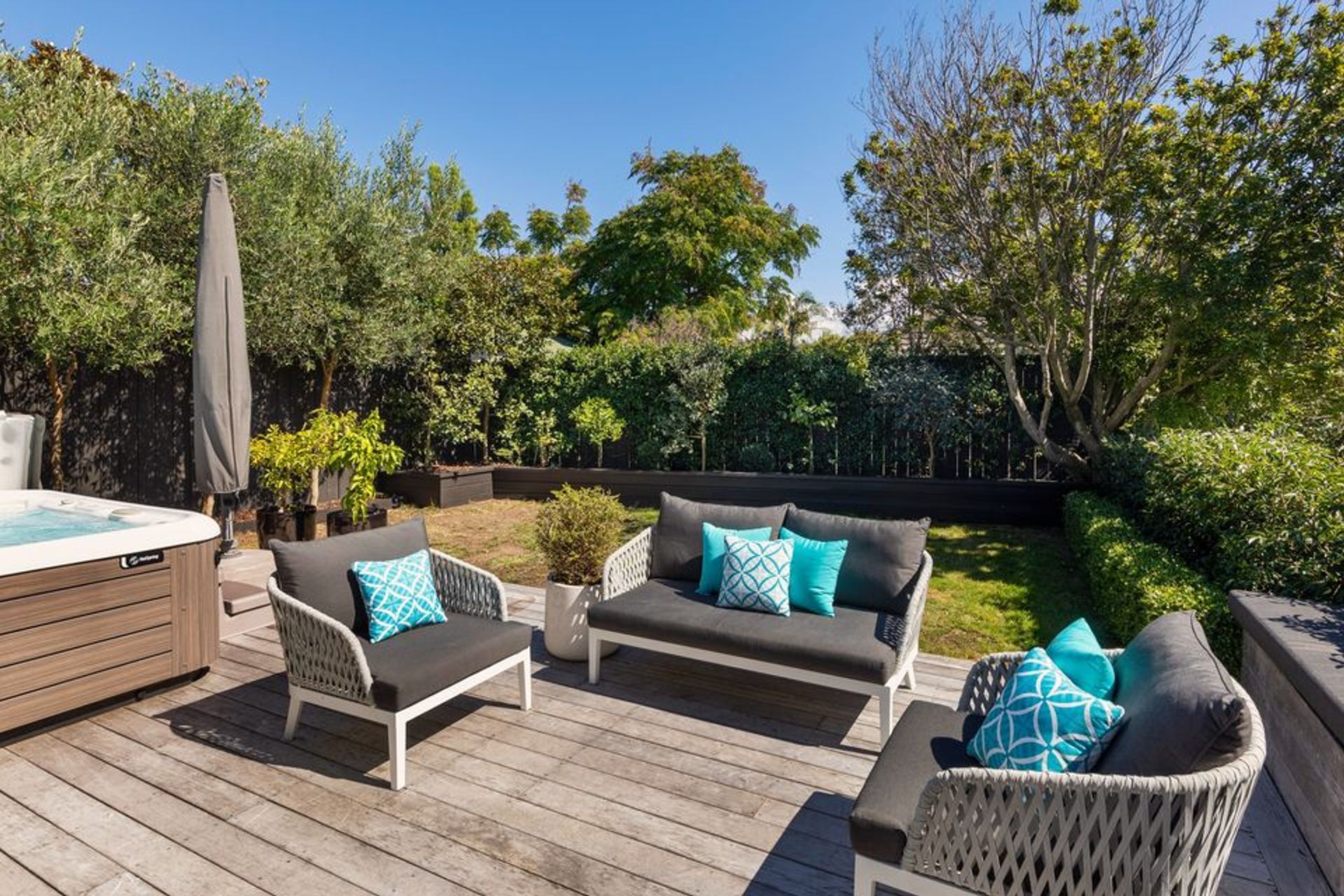 Mt Albert, Renovation