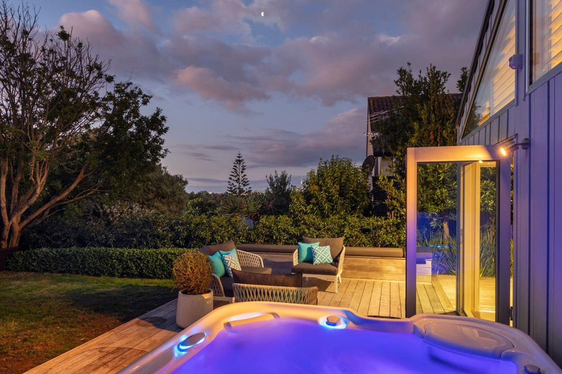 Mt Albert, Renovation