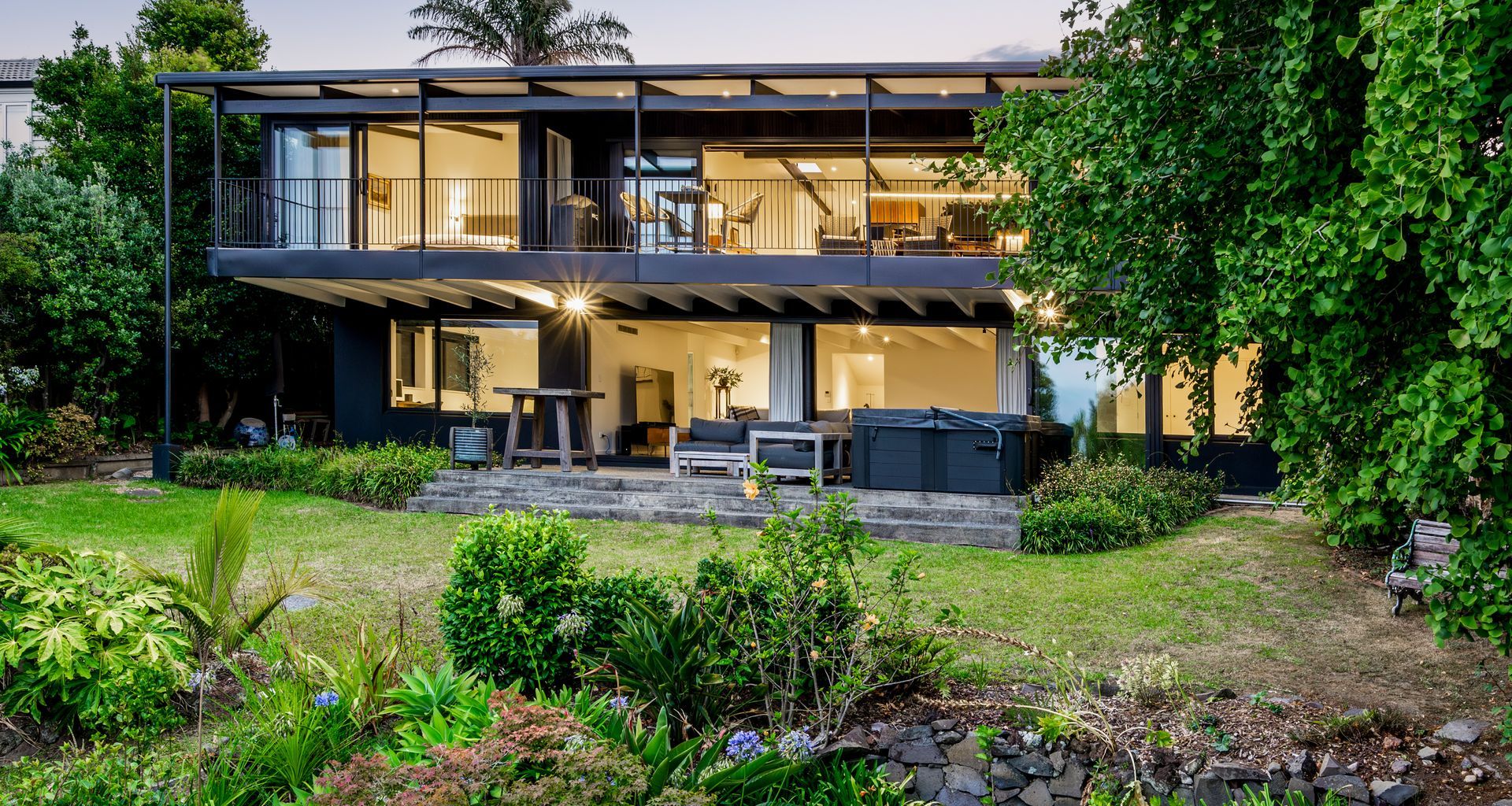 Castor Bay Mid Century Renovation banner