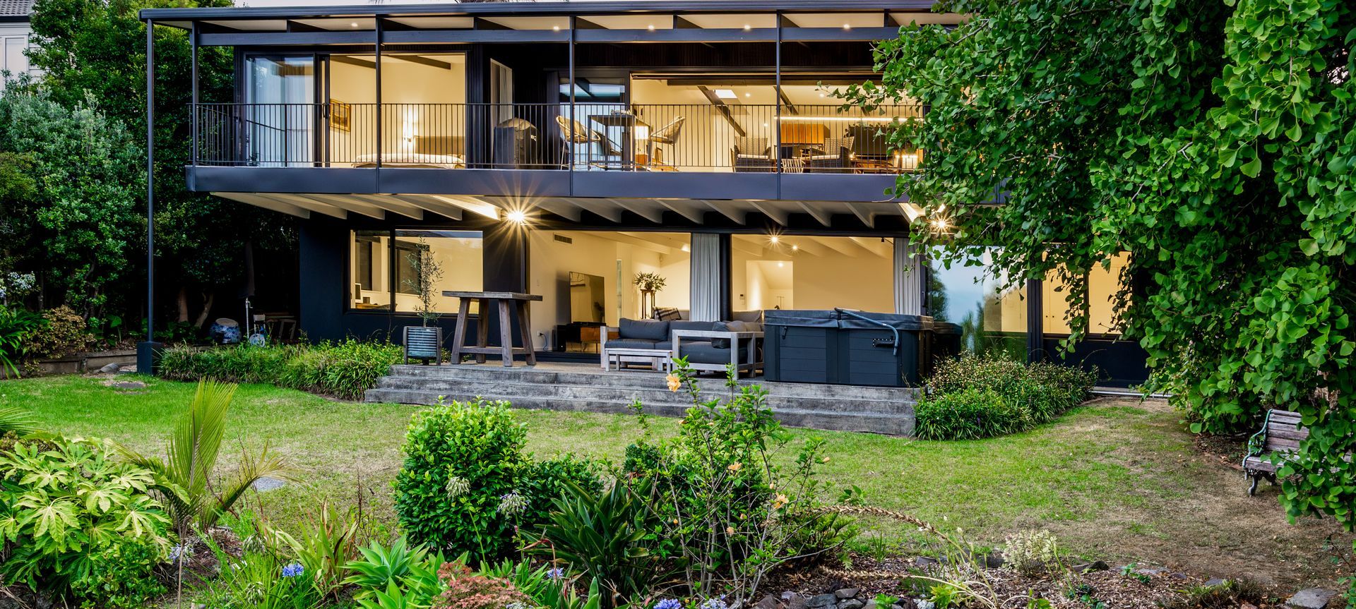 Castor Bay Mid Century Renovation banner