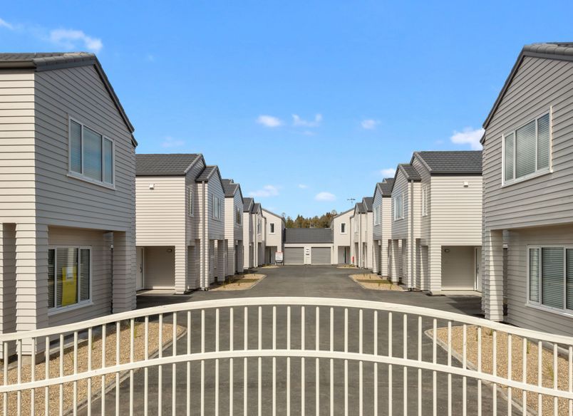 Villa Vanto Reclad, Hamilton