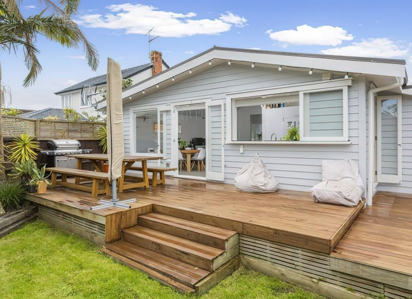 Frances Street, Hauraki