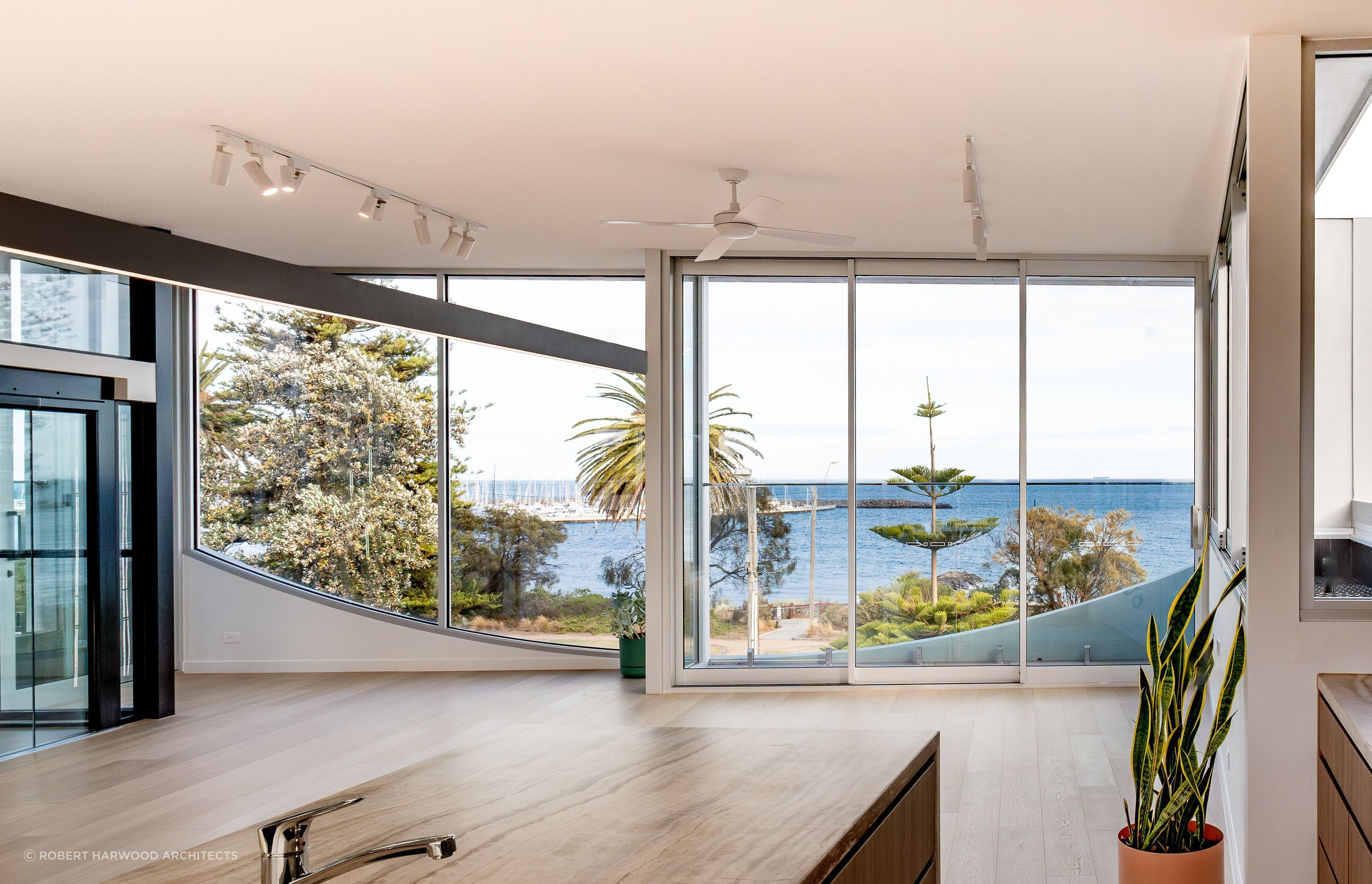 54-Beach-Rd-200-LR.jpeg