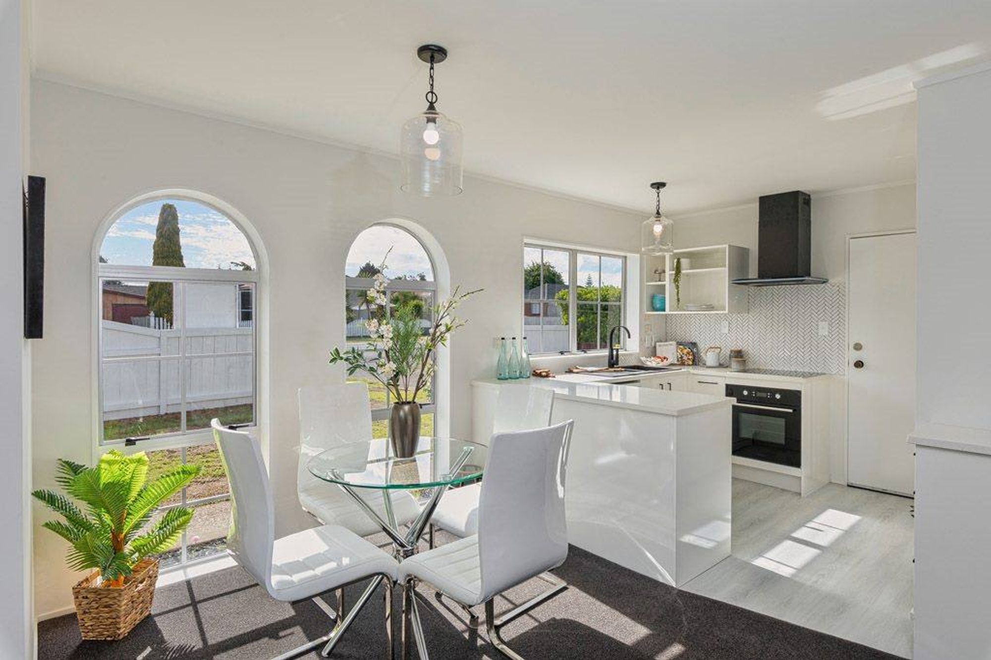 Kitchen - Light and fresh, letting in all the natural light
