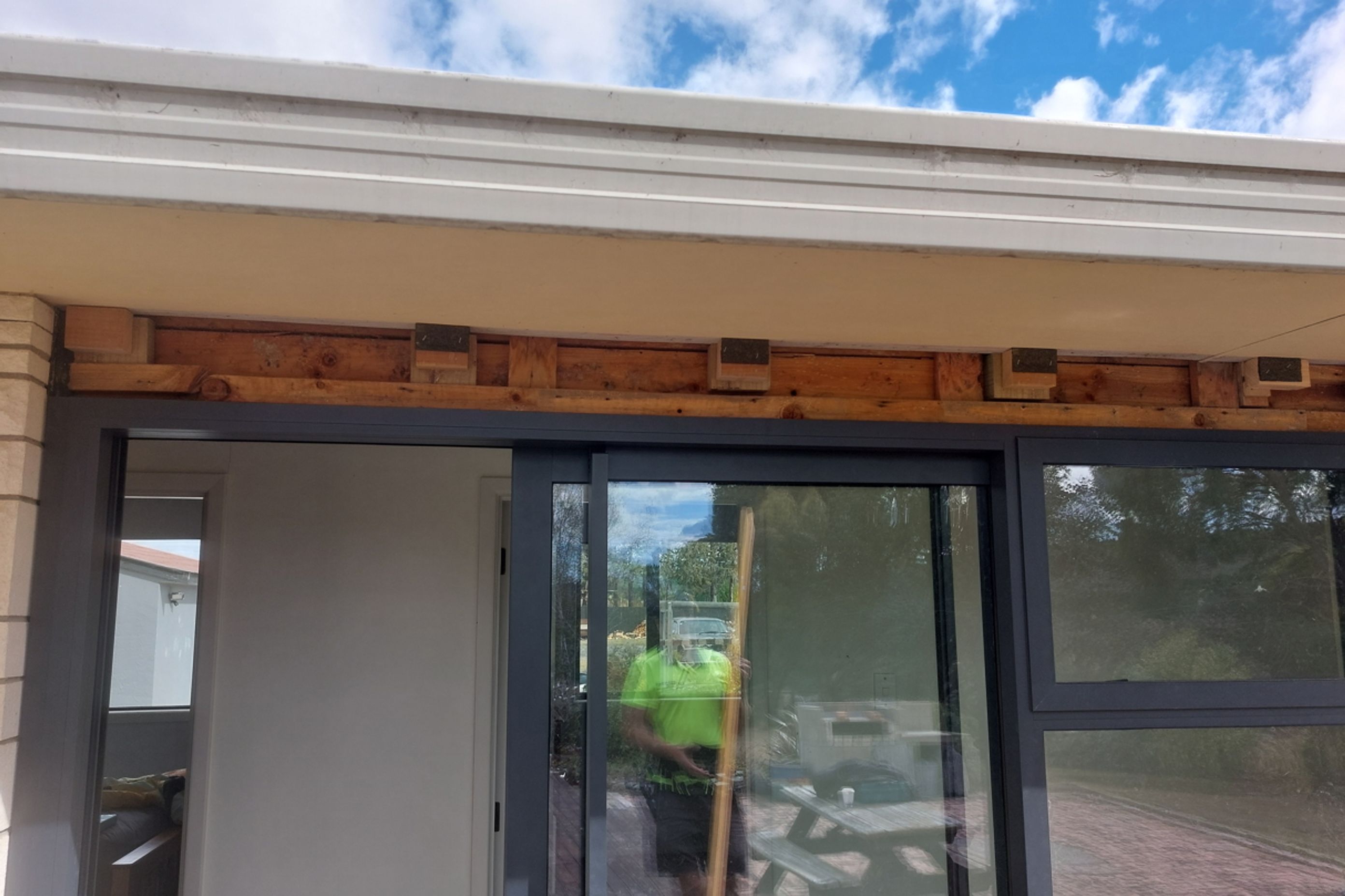 6-195-Galbraith-Rd-Flagswamp-Installing-the-new-sliding-door-for-the-hallway-JDBuilders.jpg
