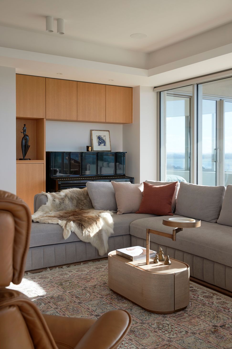 6-2305-FourWalls-Shangri-La4403x.jpg