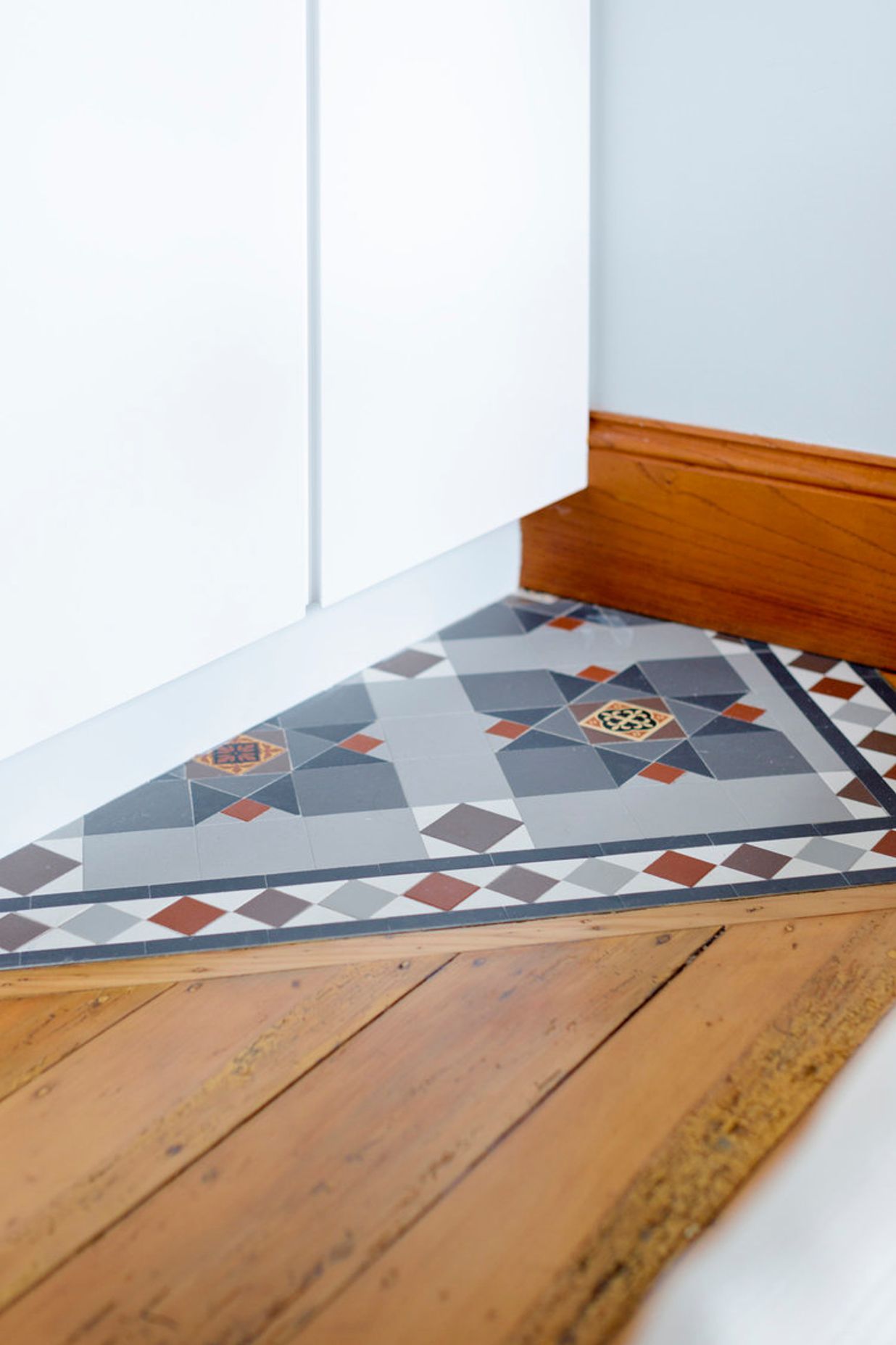 Kauir floorboards and NG Rosewood skirting detail