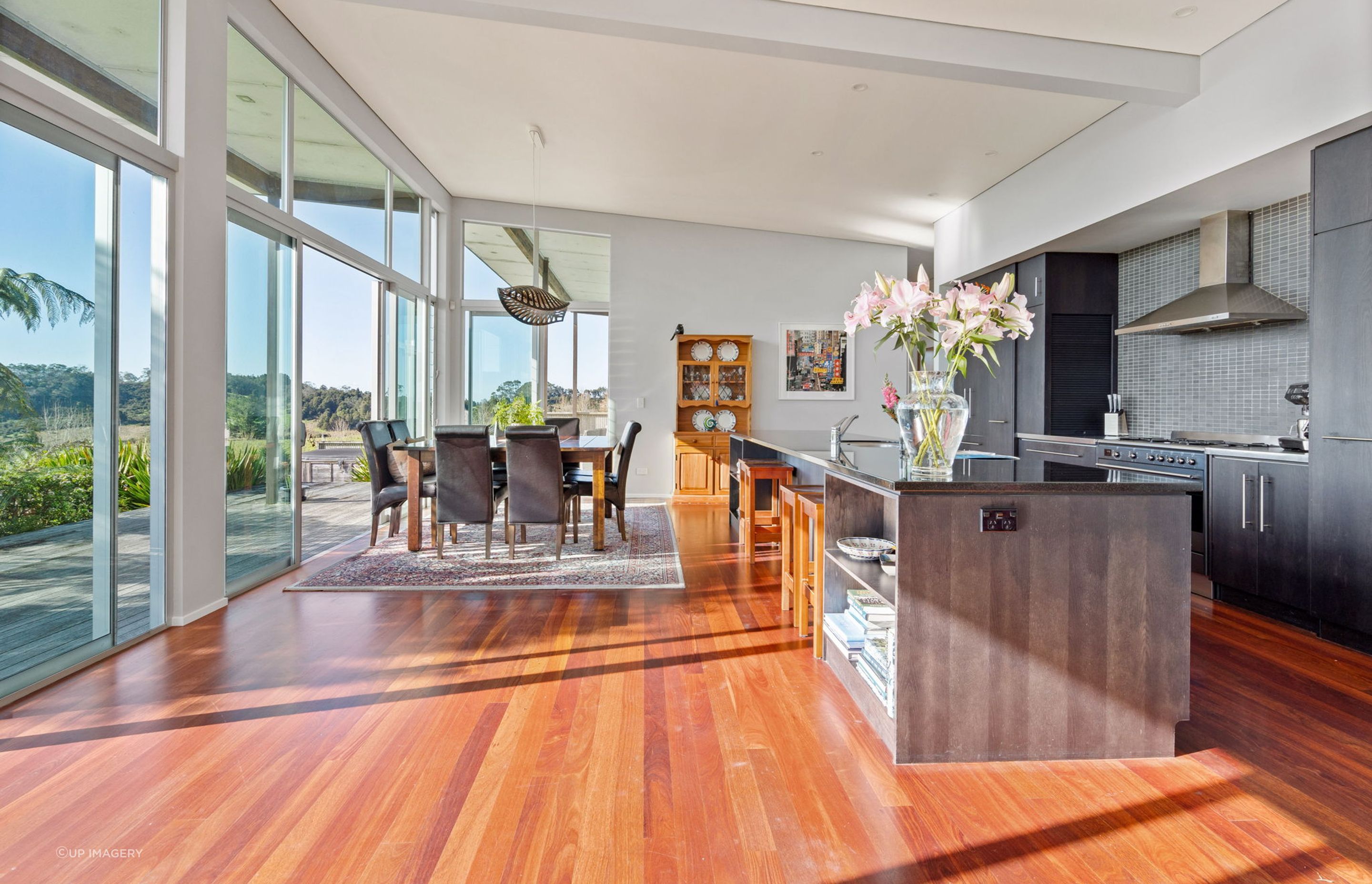 6-web-or-mls-147-Pompallier-Estate-Drive-13.jpg