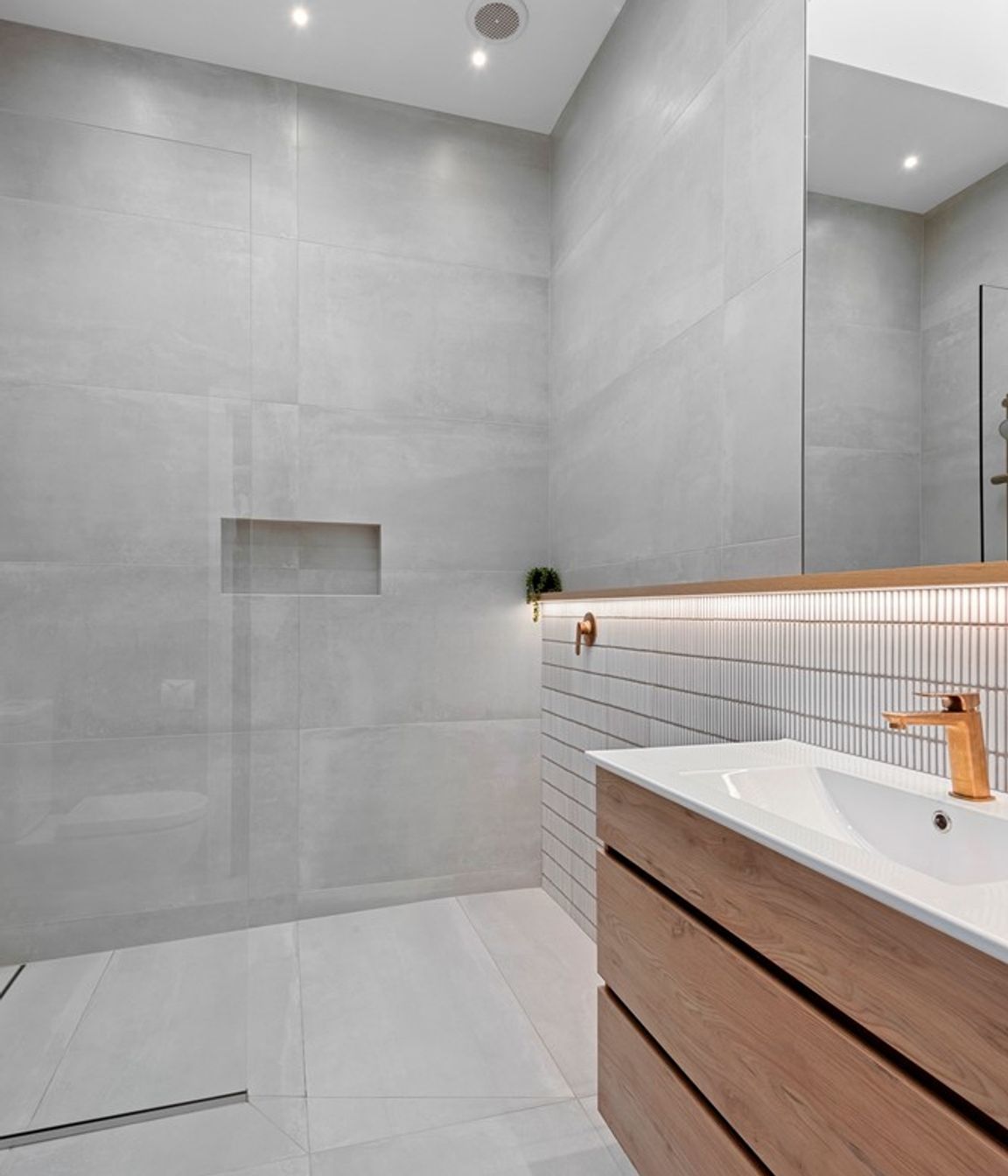 Modern Elegance
