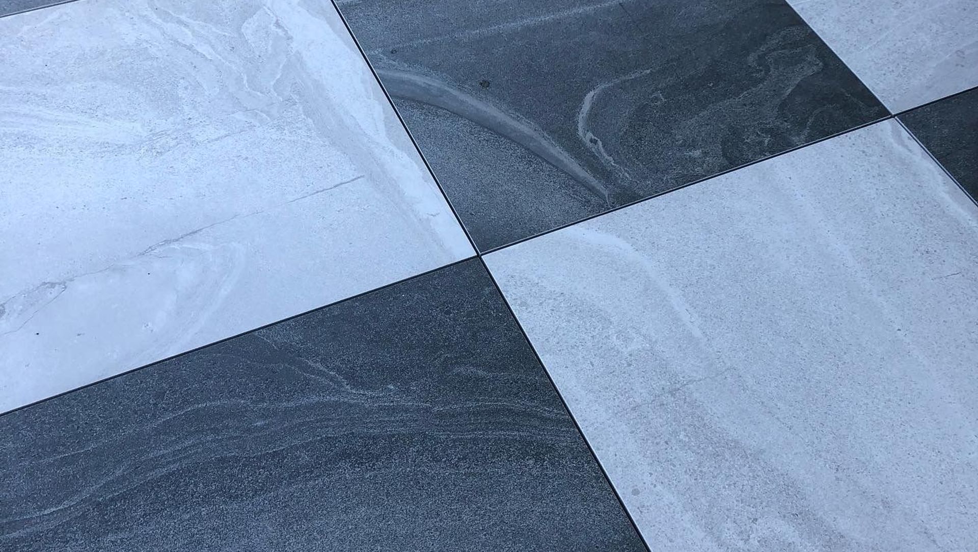 Black & White Deck banner