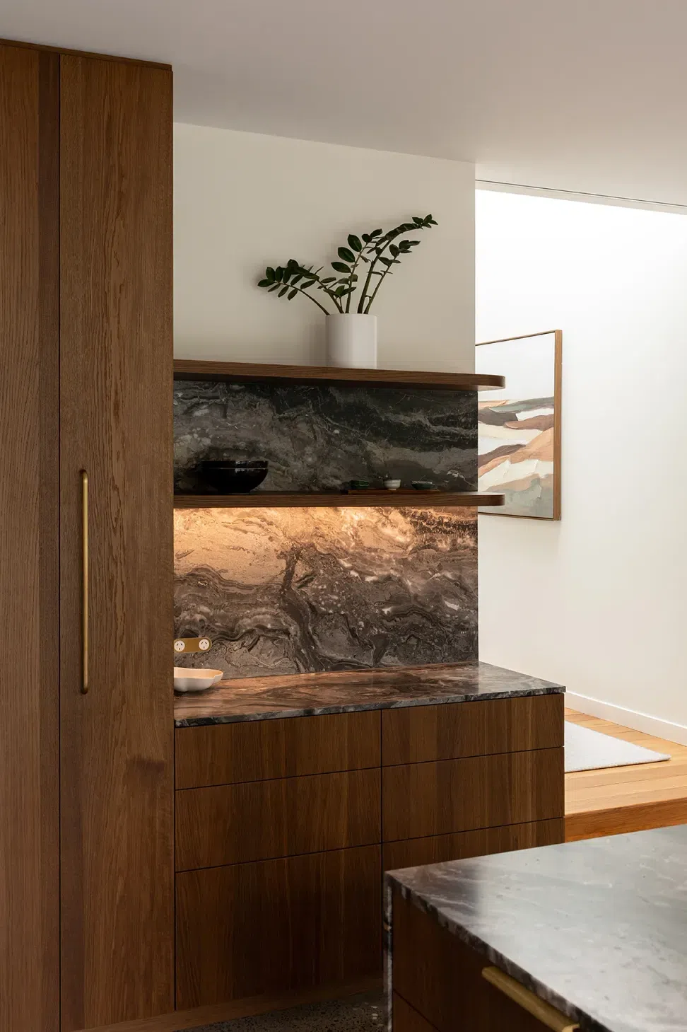 68bde9d6efd7a3a8ab5e9fc7Project-32-Arabica-Smoked-Timber-Veneer-49.webp