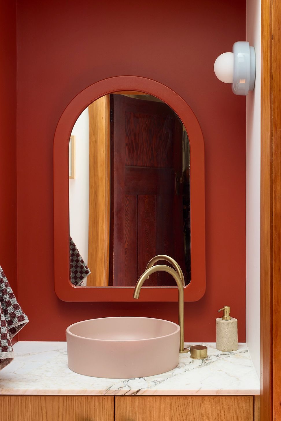 69f7e1db596229b1d1c539a8Totara20Renovation20-20European20Oak20Timber20Cabinetry2012-ap-compressed.jpg