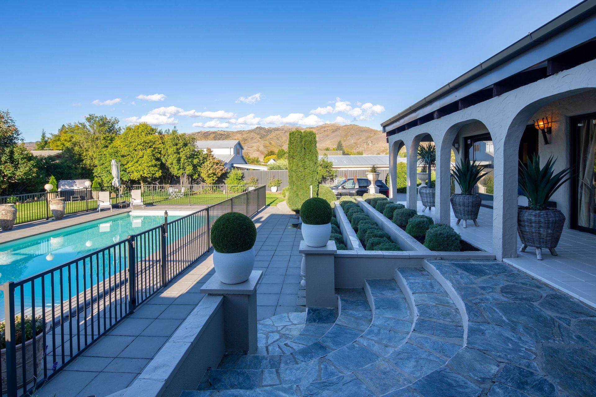 Leitrum Cromwell Entertainers Delight