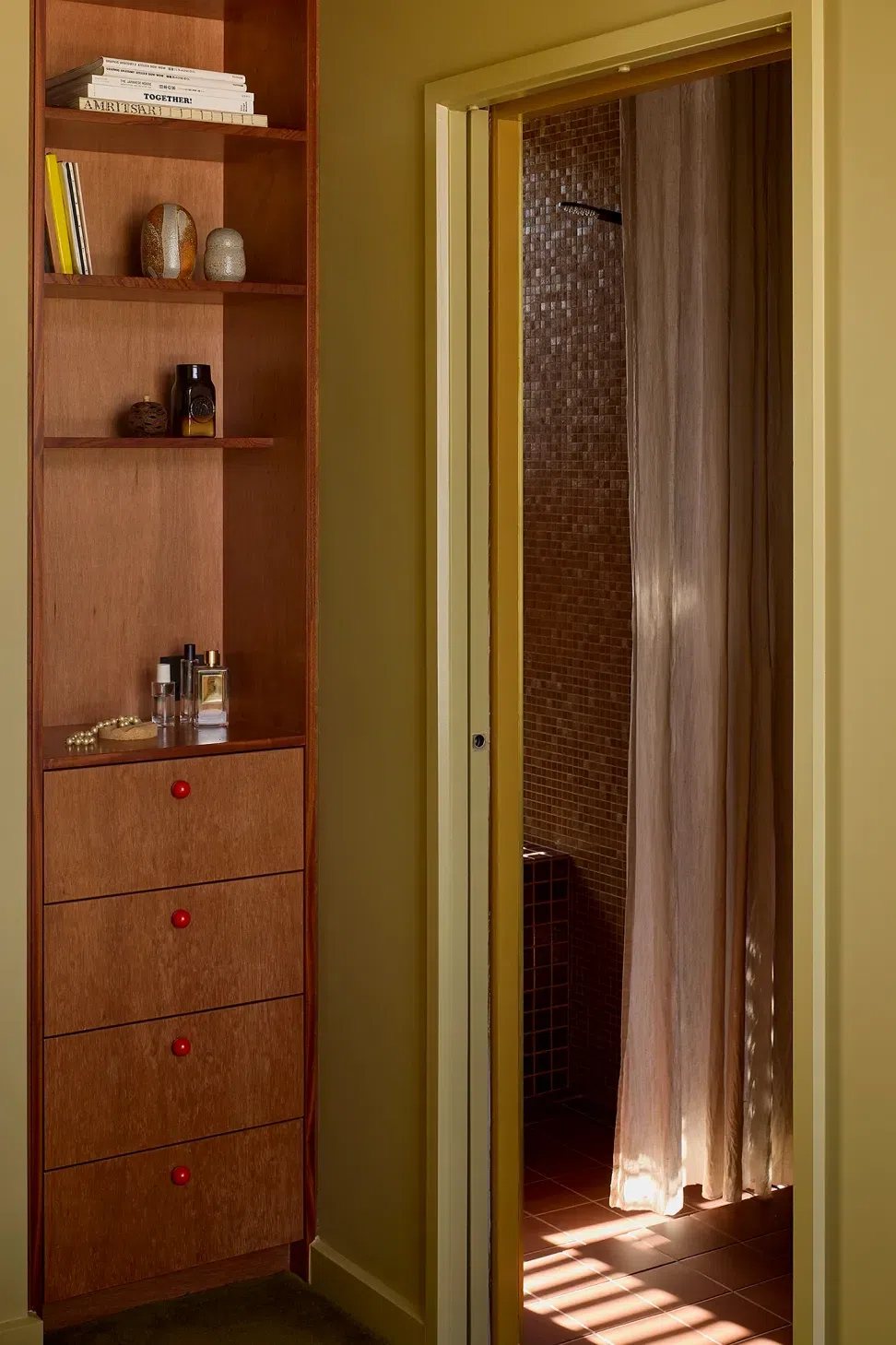 6a20c663844bc693f255e285Paddington20by20Natalie20Bradburn20Studio20-20Pink20Dyed20Timber20Veneer204.webp