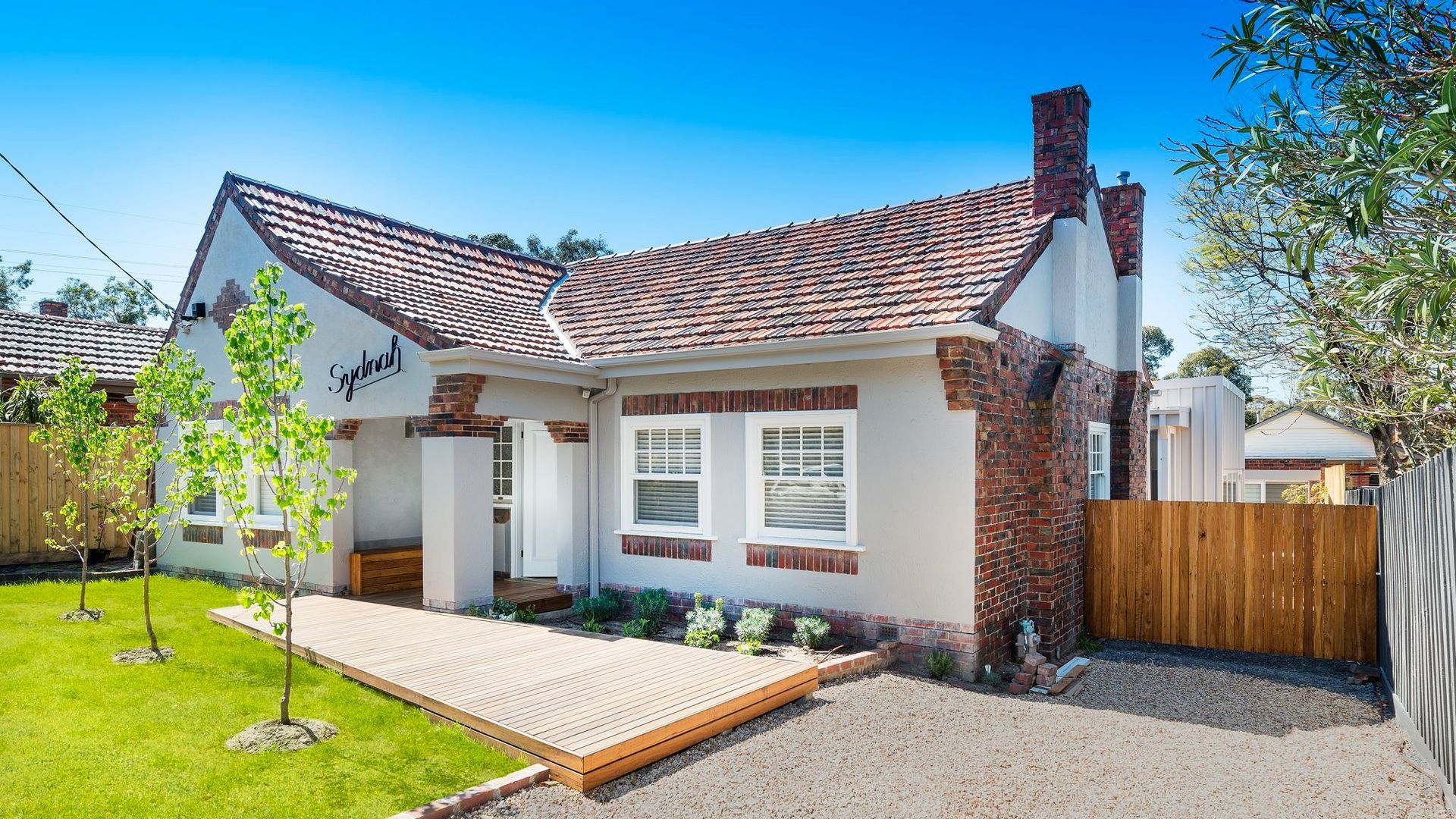 Glen Iris Residence banner