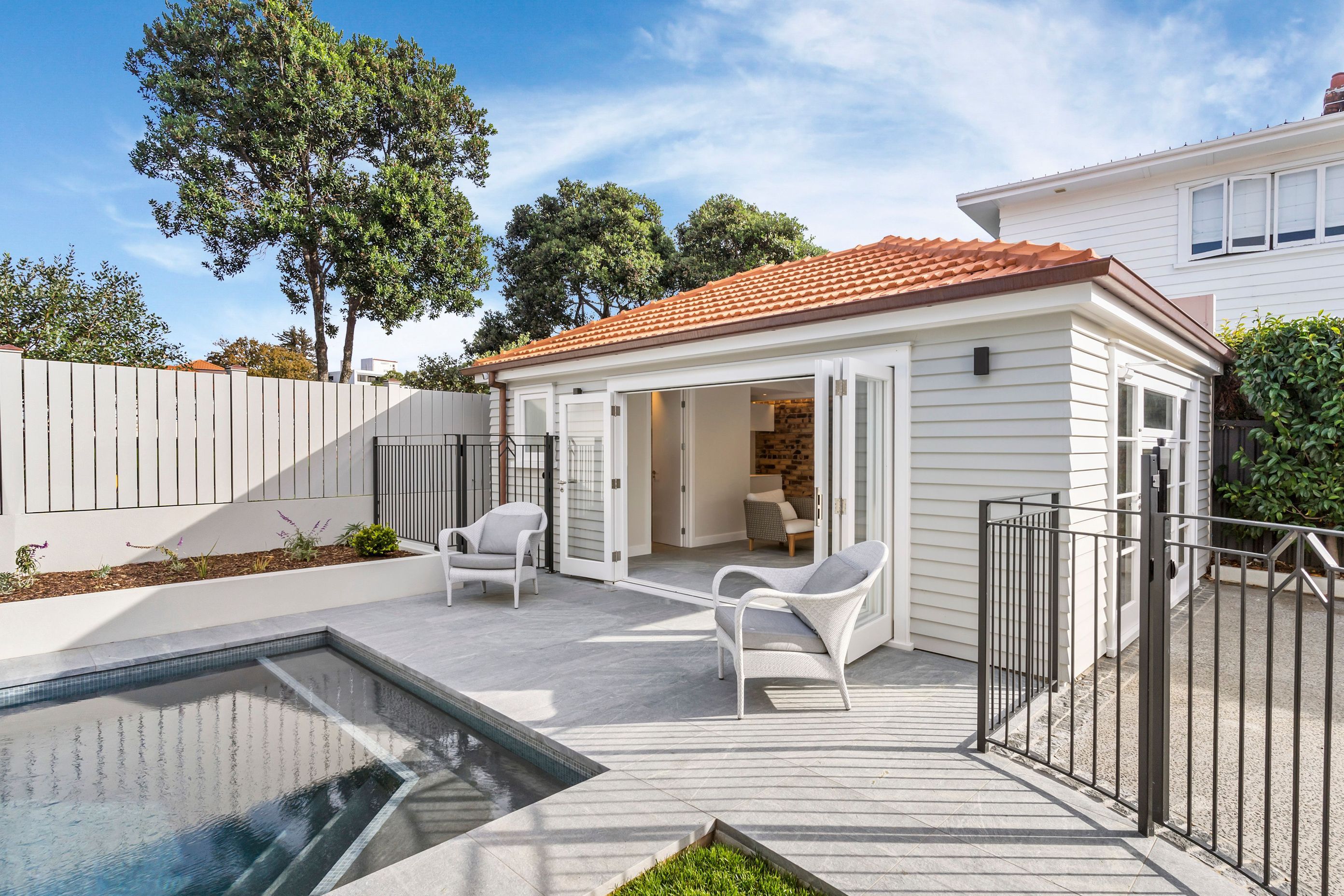 Parnell Pool House