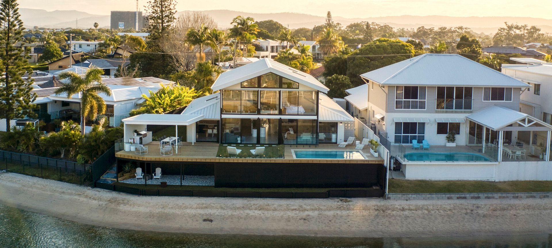 Broadbeach Waters Residence banner