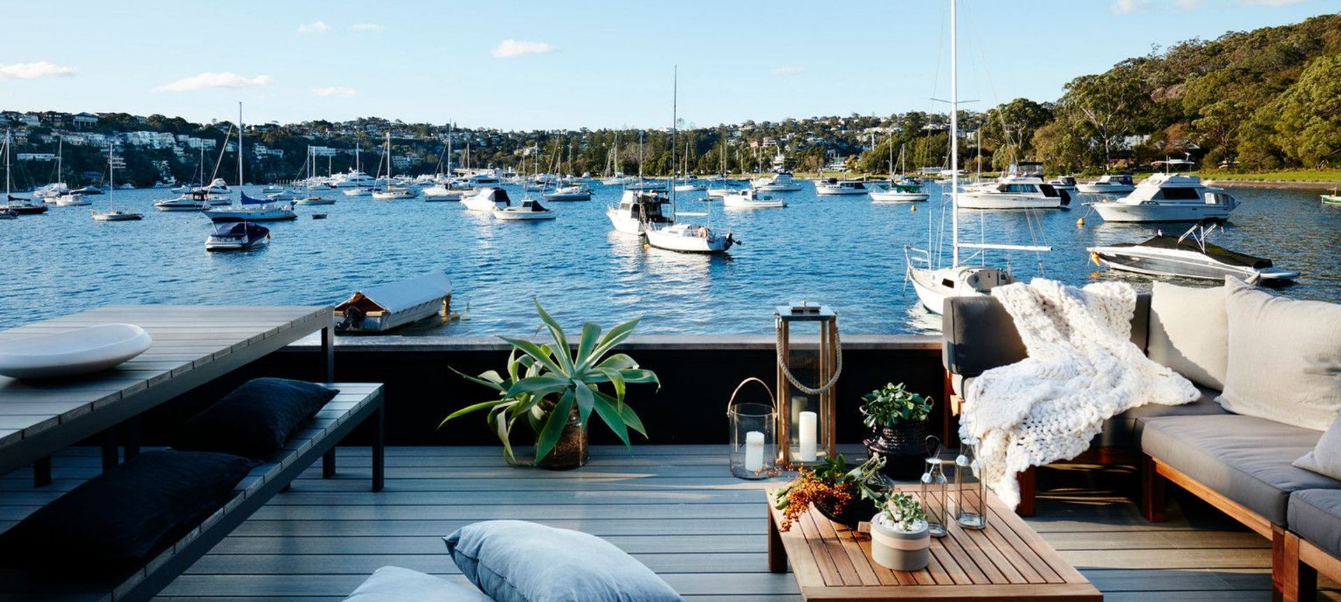 Houseboat banner