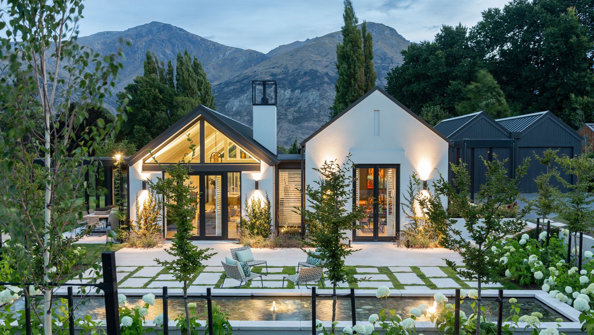 Original Architecture by Haden Emslie Architect | Renovation by Anna-Marie Chin Architects banner